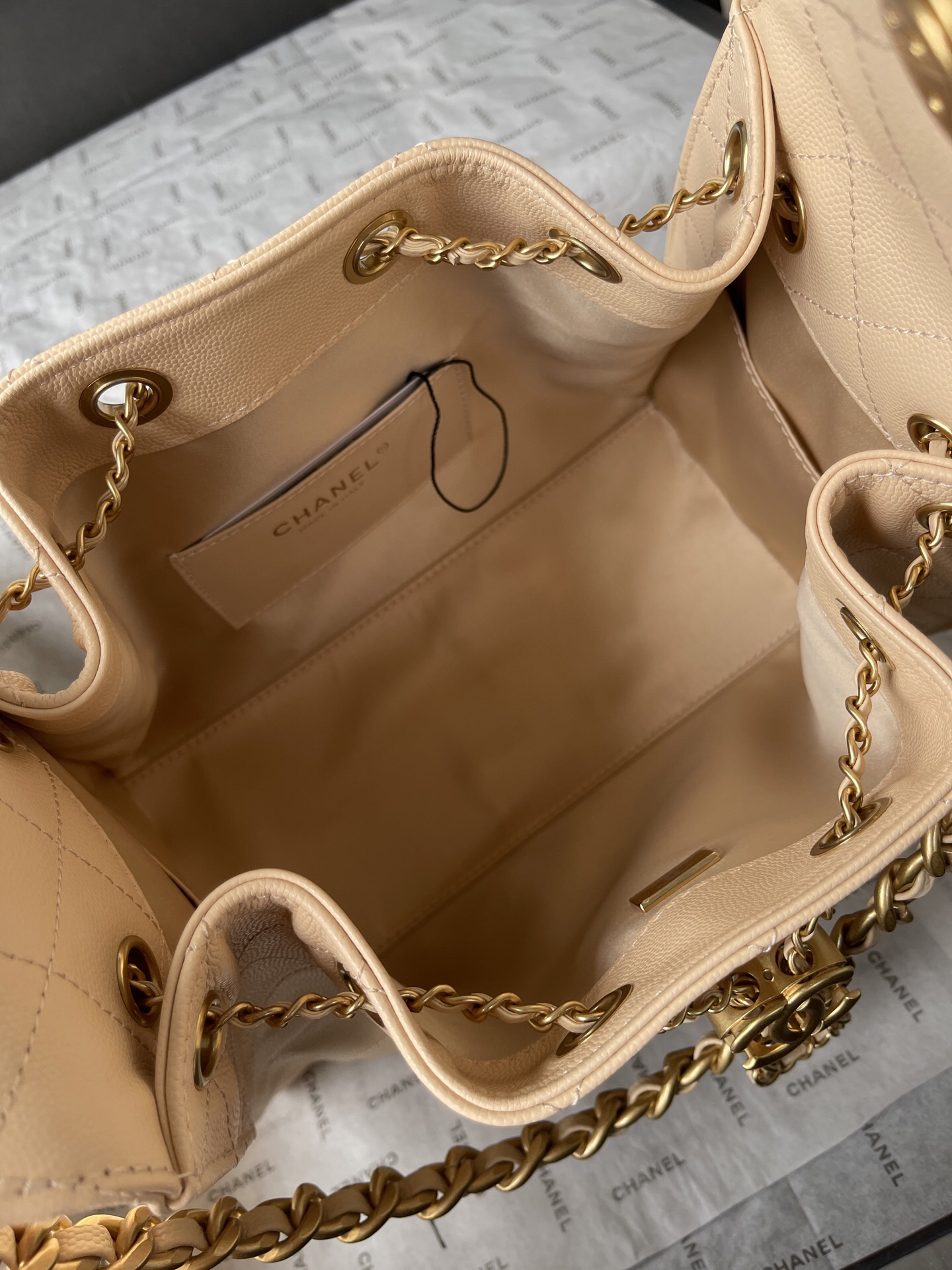 Chanel 25C Small Pebble Leather Hobo Bag - Image 8