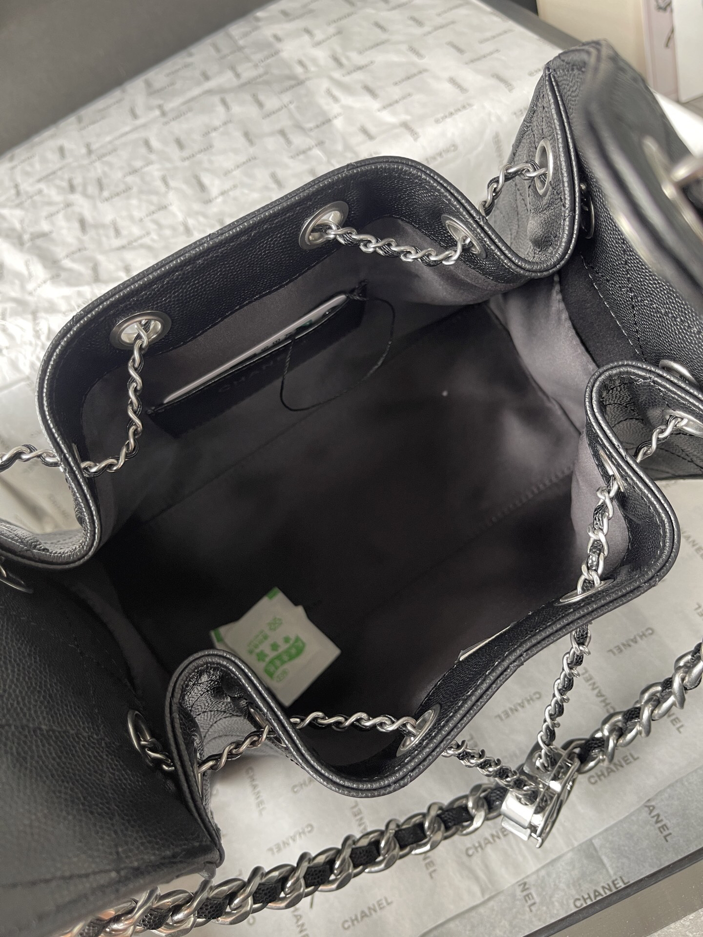 Chanel Quilted Leather Hobo Shoulder Bag - Image 8