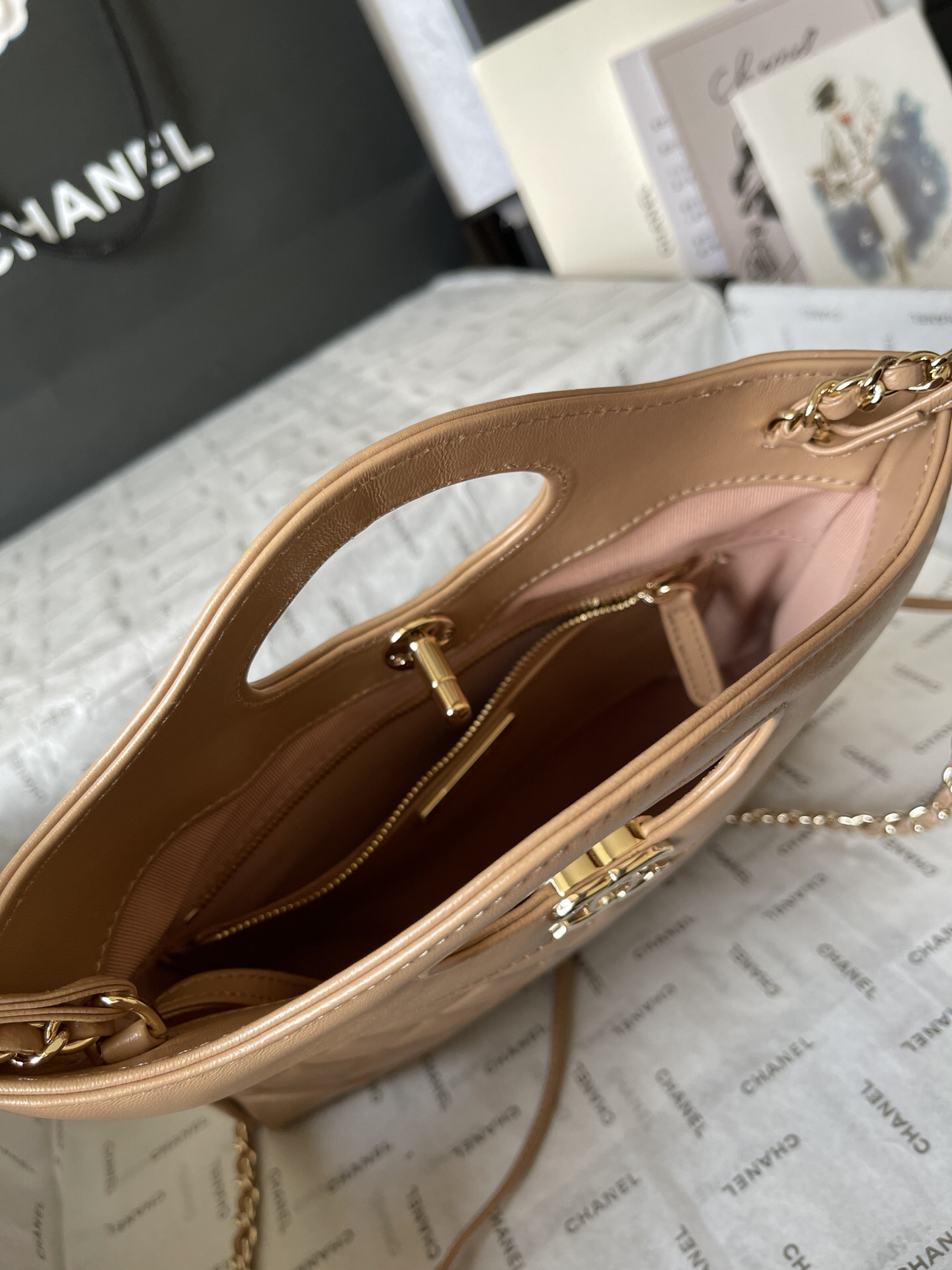 Chanel 23A 31 Bag Mini in Chocolate Brown - Image 8