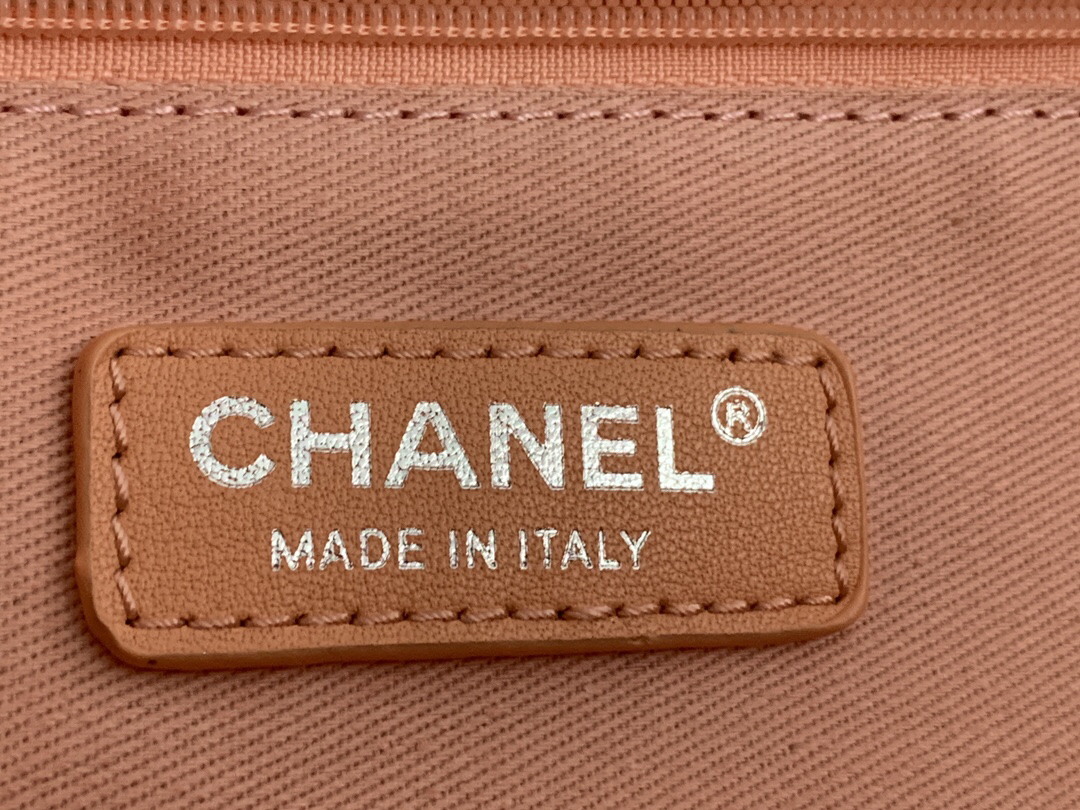 Chanel 2022 Denim Canvas Tote Bag - Image 8