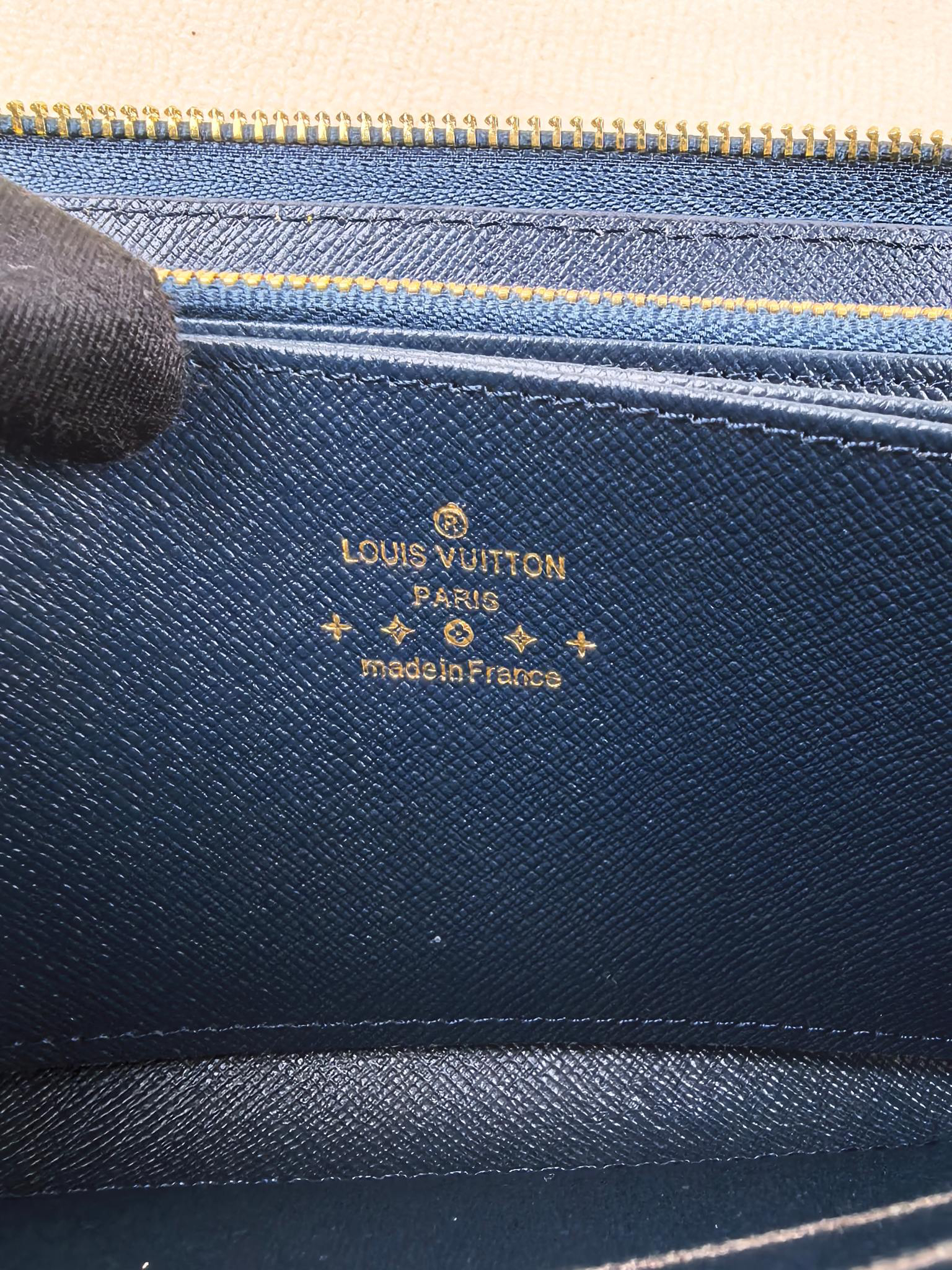 Louis Vuitton Zippy Wallet in Monogram Denim, M82958 - Image 8