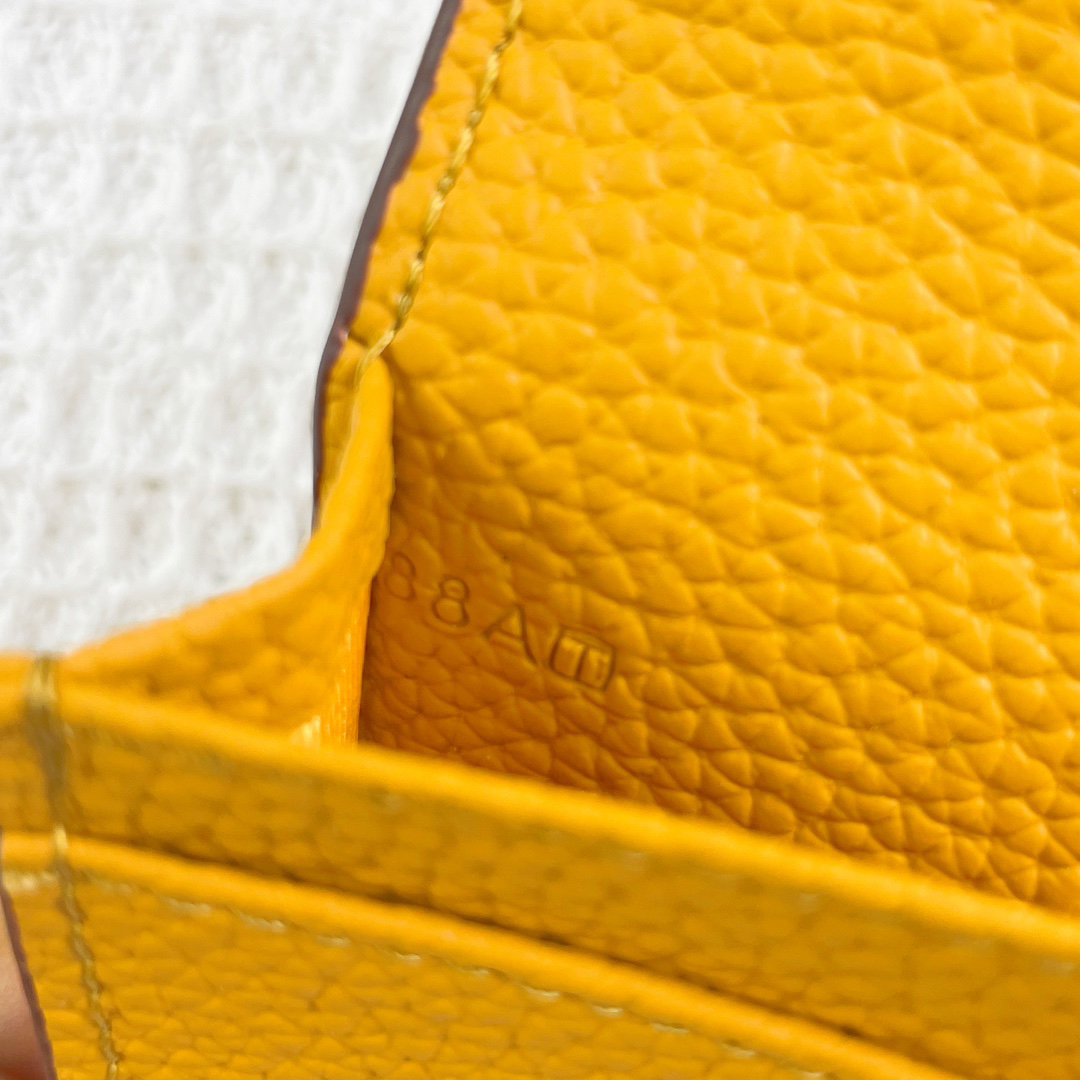 Hermès Togo Leather Card Holder - Image 8