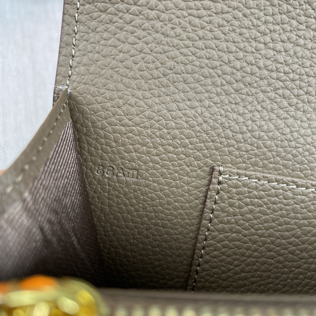 Hermes Kelly Clutch Bag - Image 8