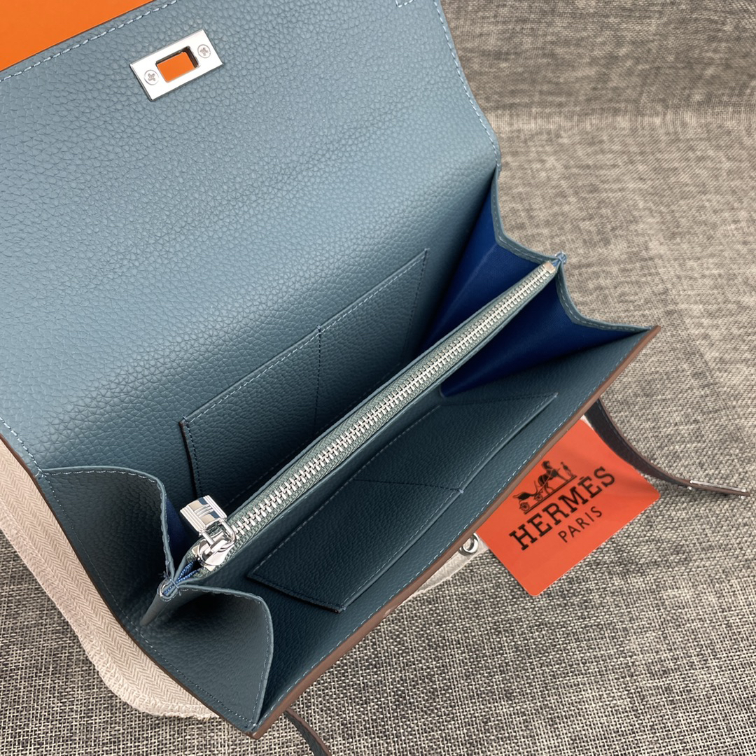 Hermès Kelly Leather Handbag - Image 8