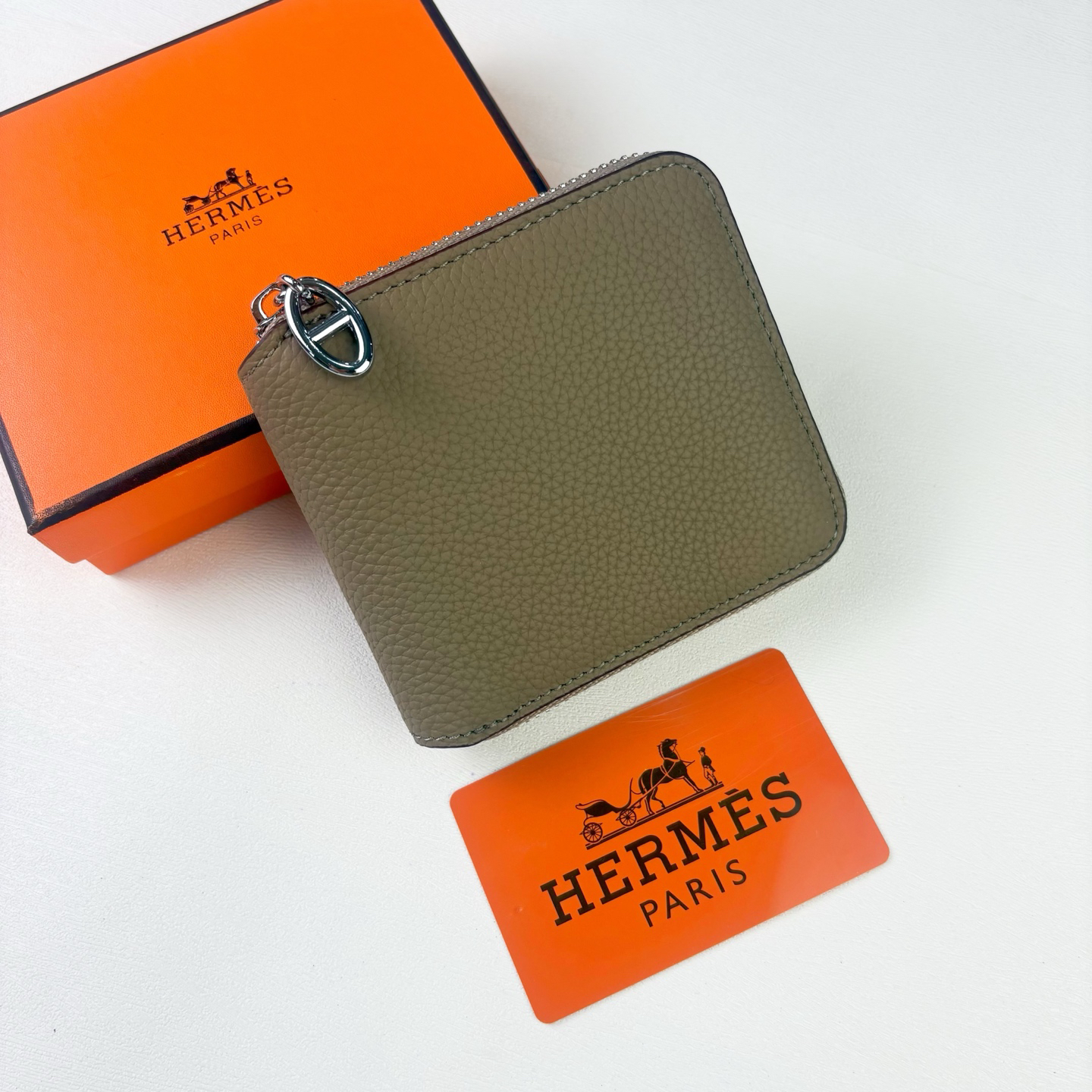 Hermes Silk'in Zip Wallet in Barenia and Togo Leather - Image 8