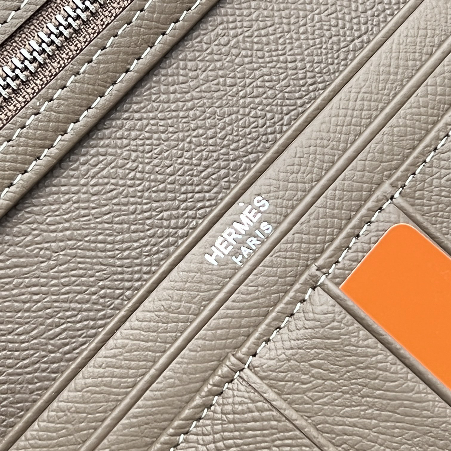 Hermès Togo Calfskin Vertical Zip Wallet - Image 8