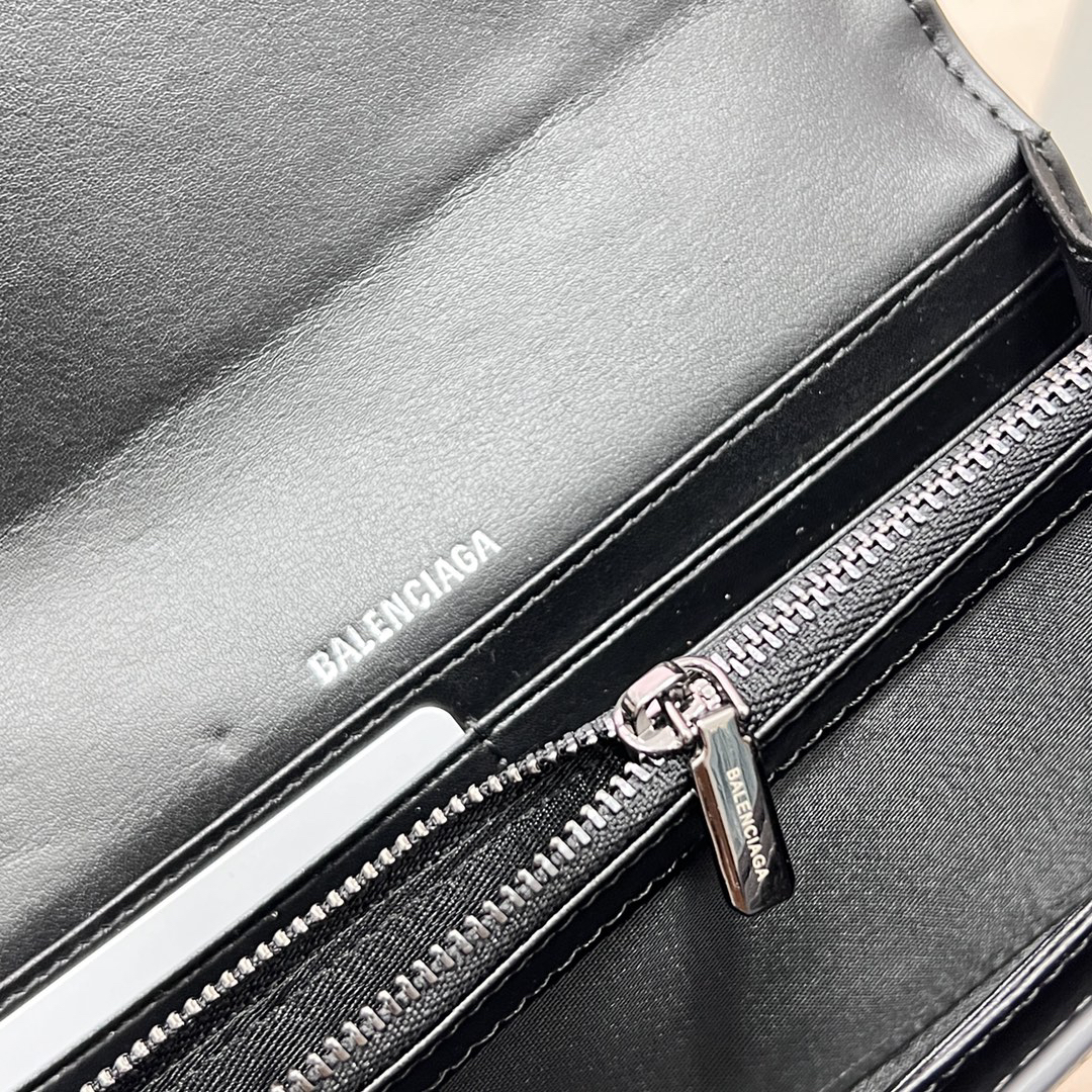 Balenciaga Large Crocodile-Embossed Leather Wallet - Image 8
