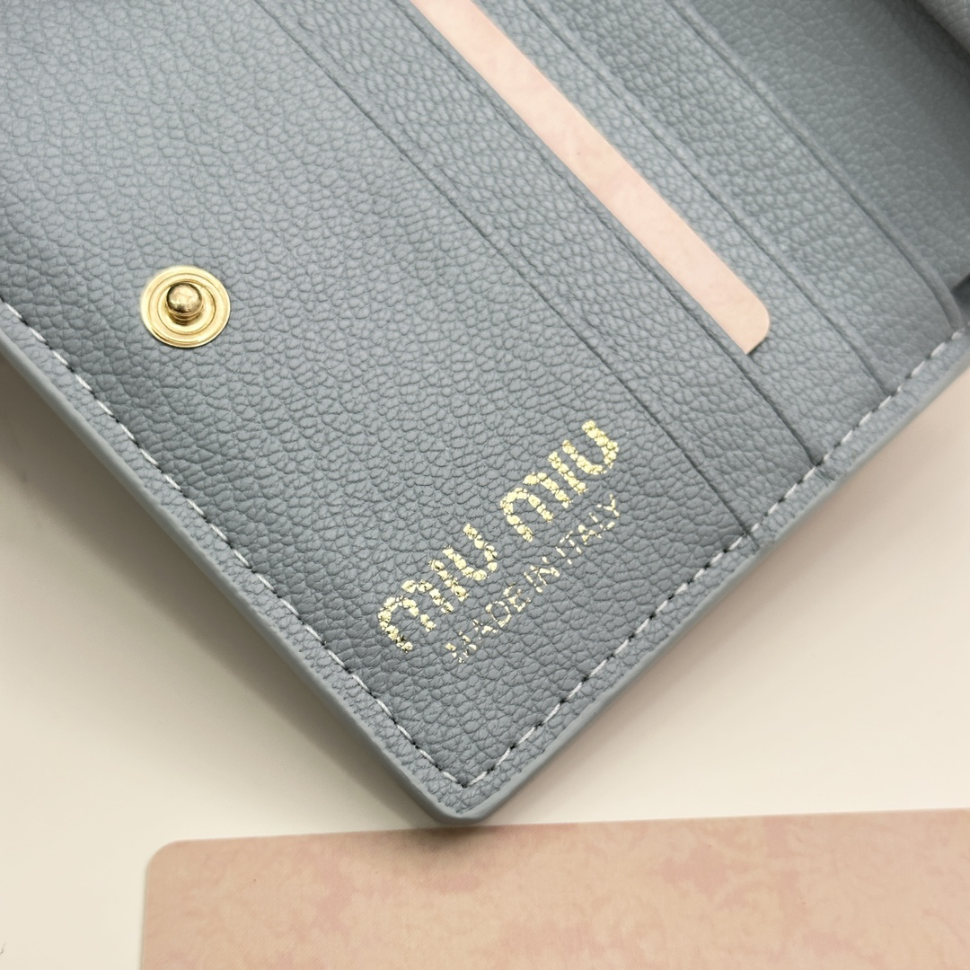 Miu Miu Leather Wallet - Image 8