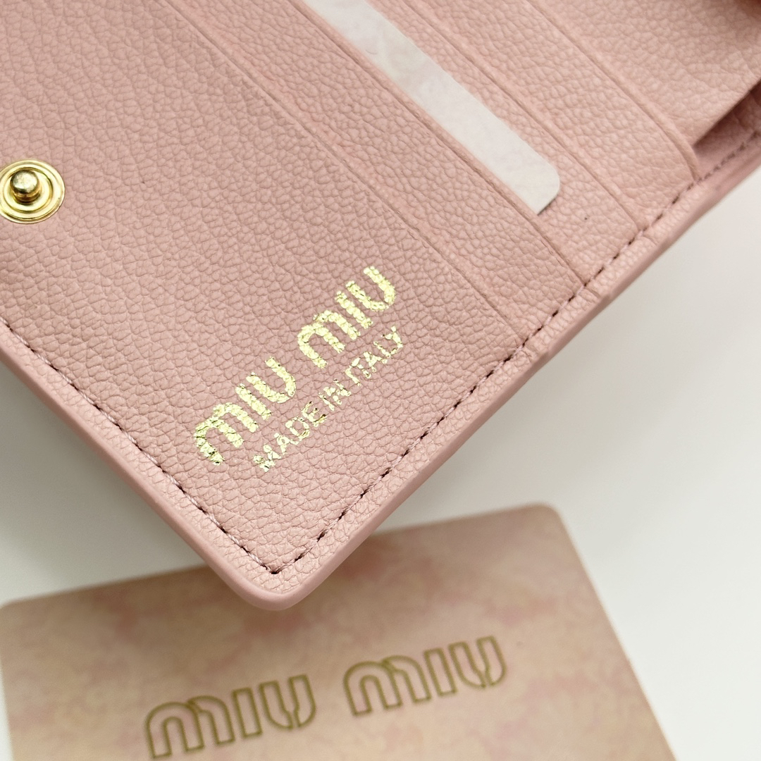 Miu Miu Leather Wallet - Image 8