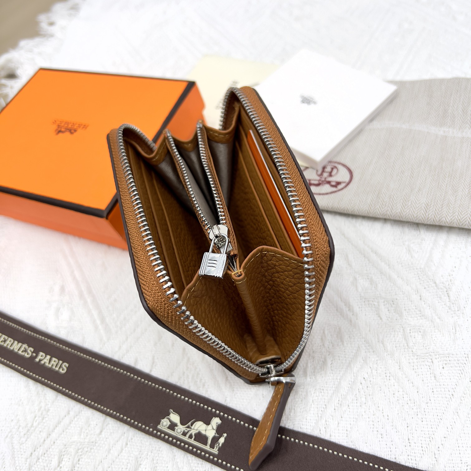 Hermès Constance Togo Leather Wallet - Image 8