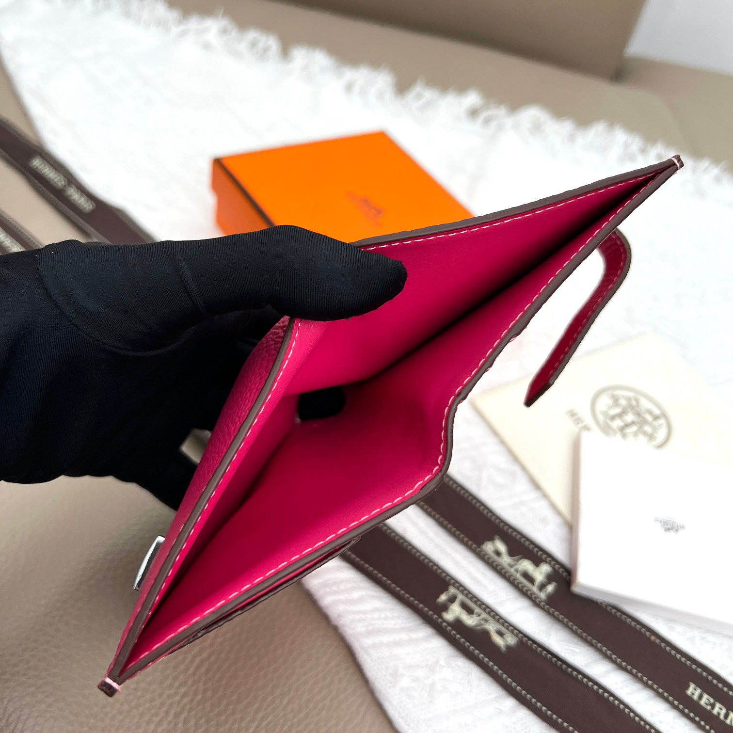Hermes Constance Leather Card Holder with Silver Hardware - Image 8