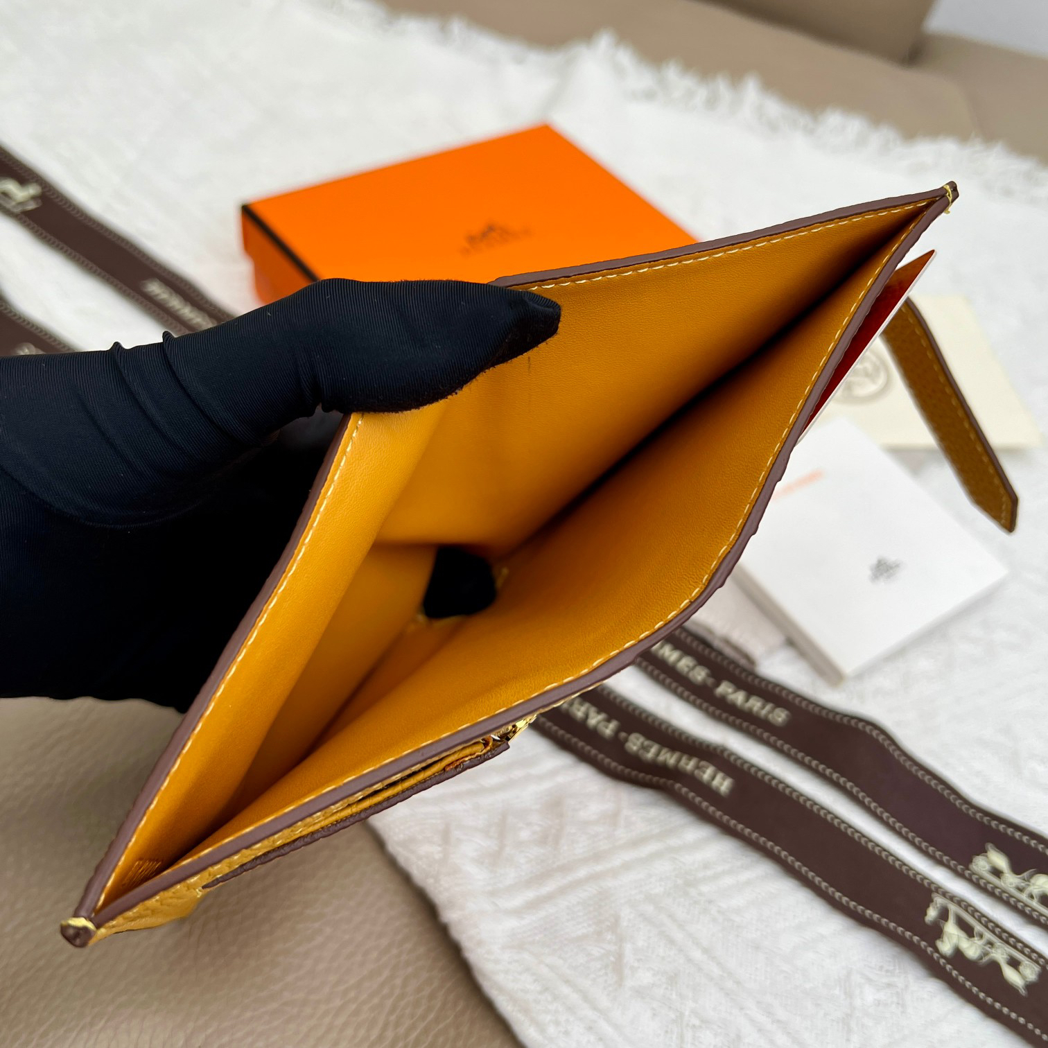 Hermes Gold-Hardware Vertical Bifold Wallet - Image 8