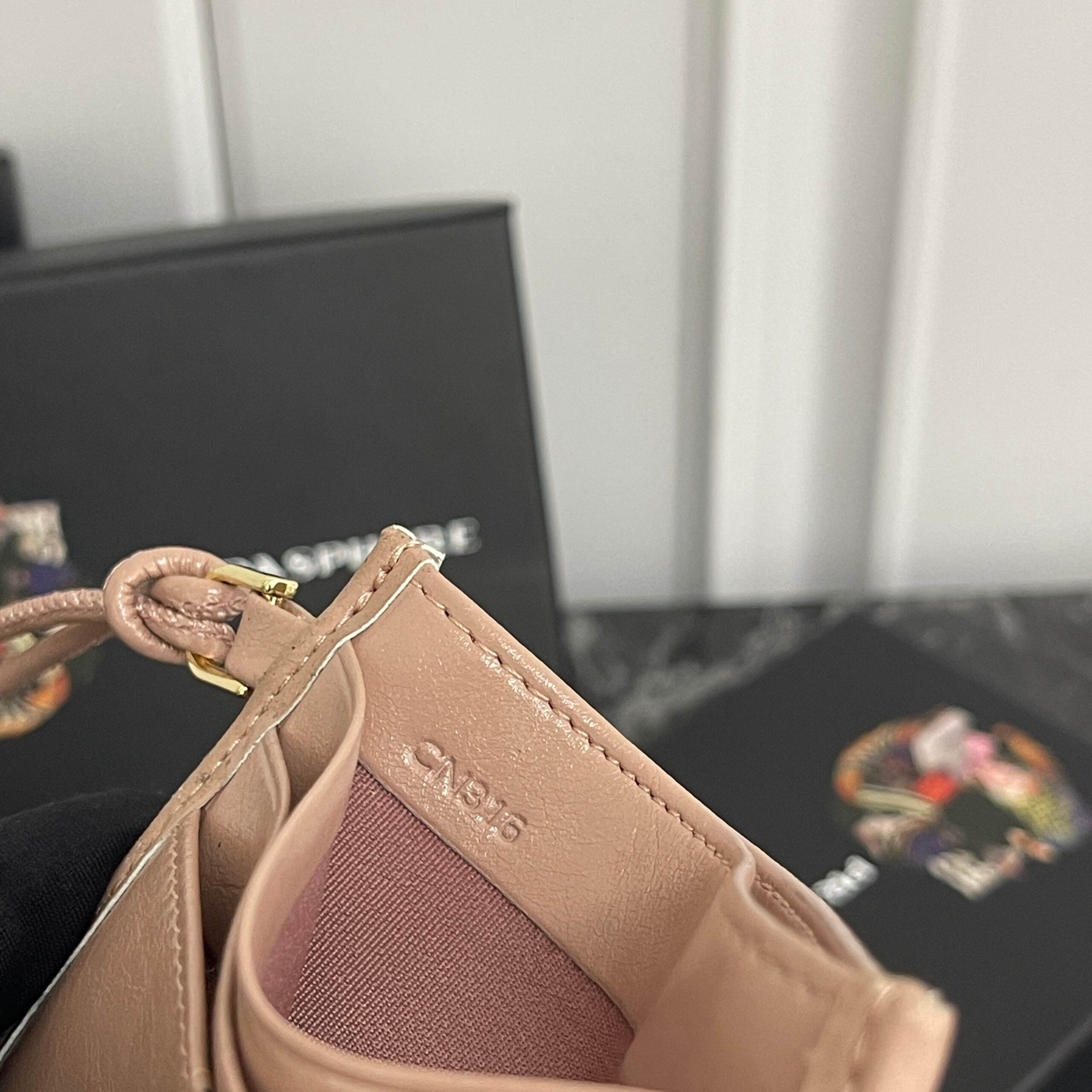 Prada Oiled Leather Card Holder with Triangular Logo - Image 8