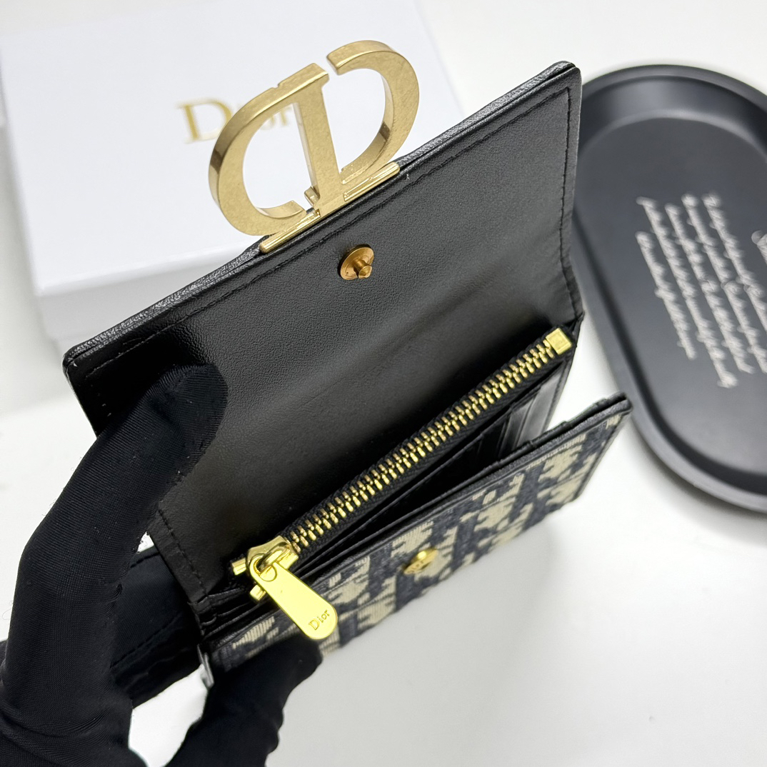 Dior 1818 Leather Wallet - Image 8