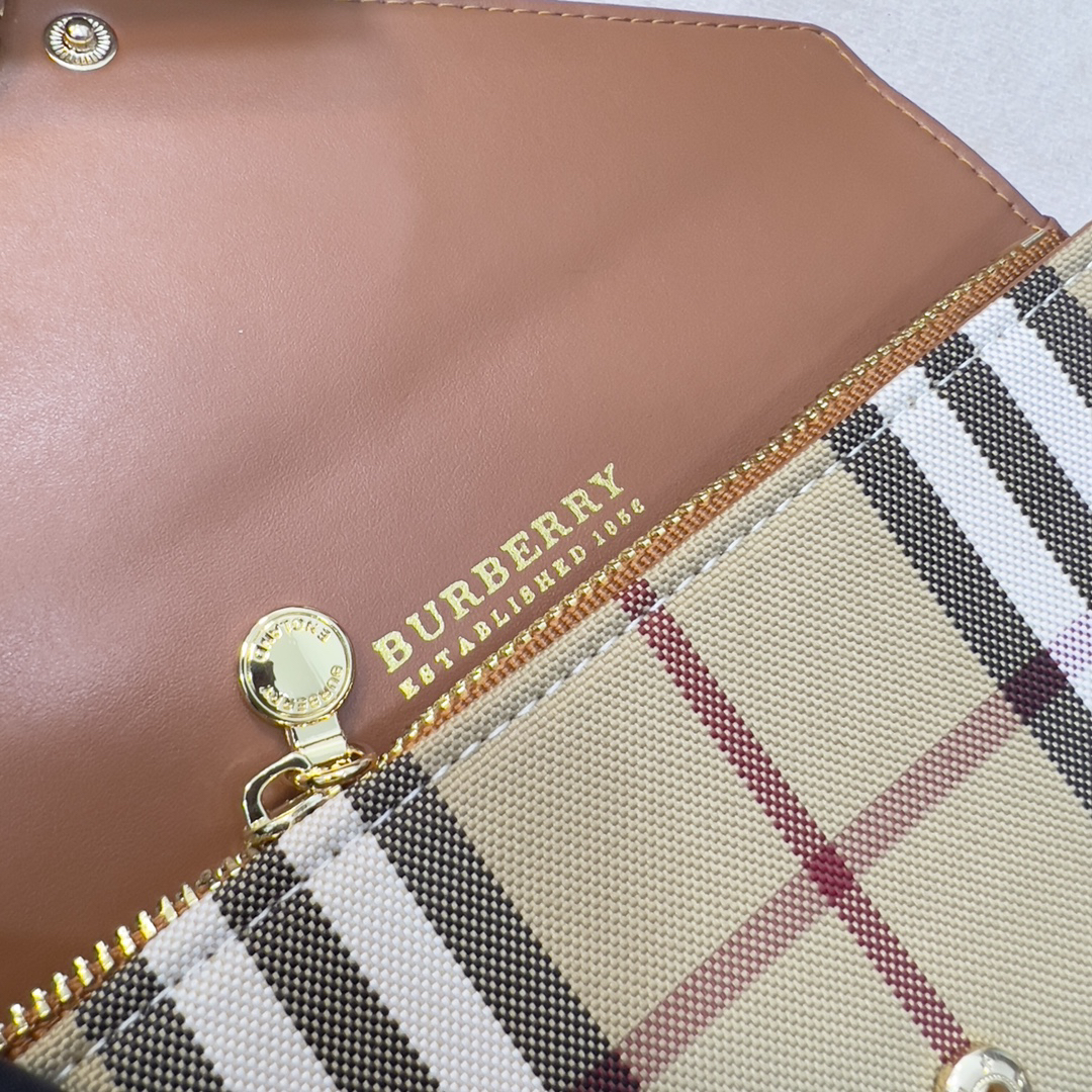 Burberry Vintage Check Long Wallet - Image 8
