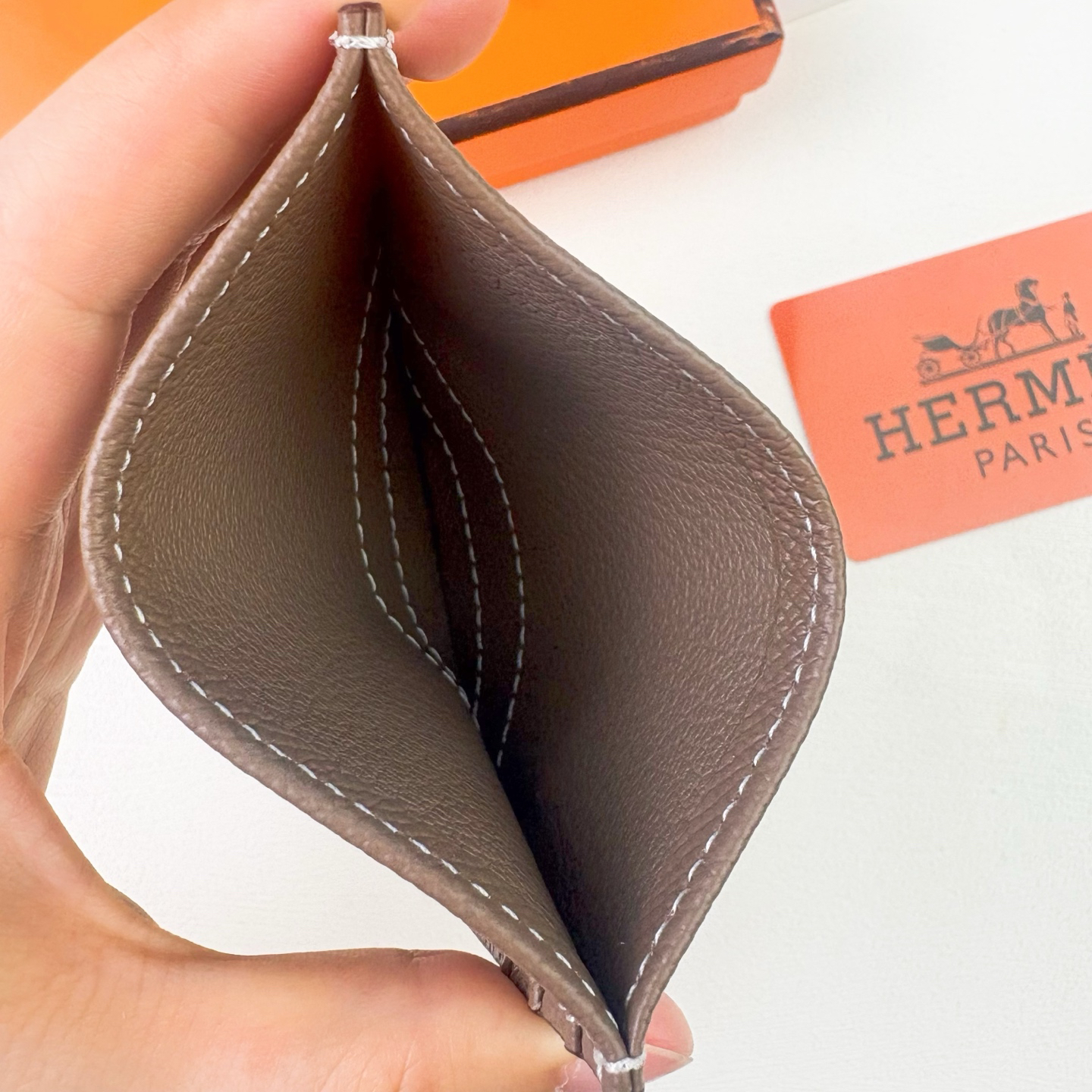 Hermès Emon Evercolor Leather Card Holder - Image 8