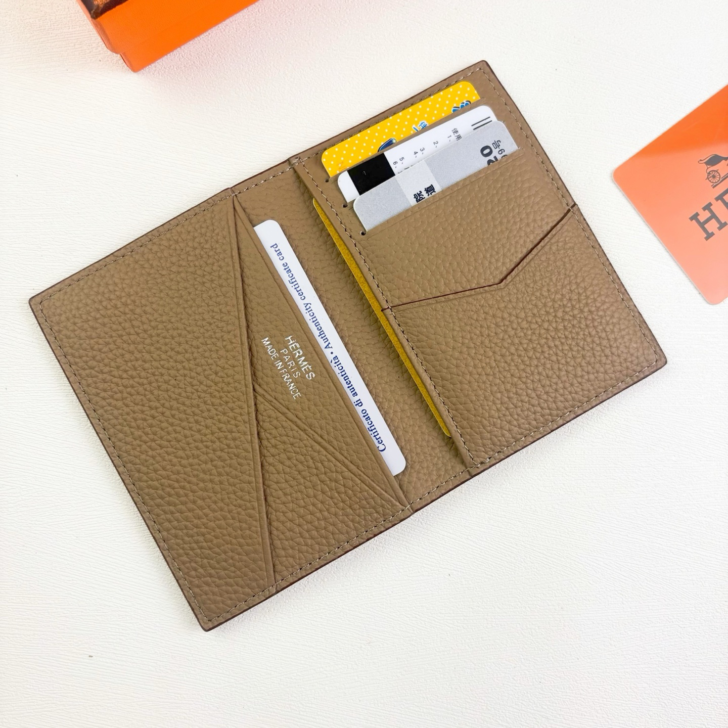 HERMES Barenia Faubourg City 8CC Card Holder - Image 8