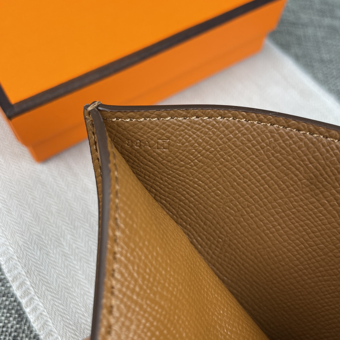 Hermes Palm-Grain Leather Vertical Wallet, Model 5120 - Image 8