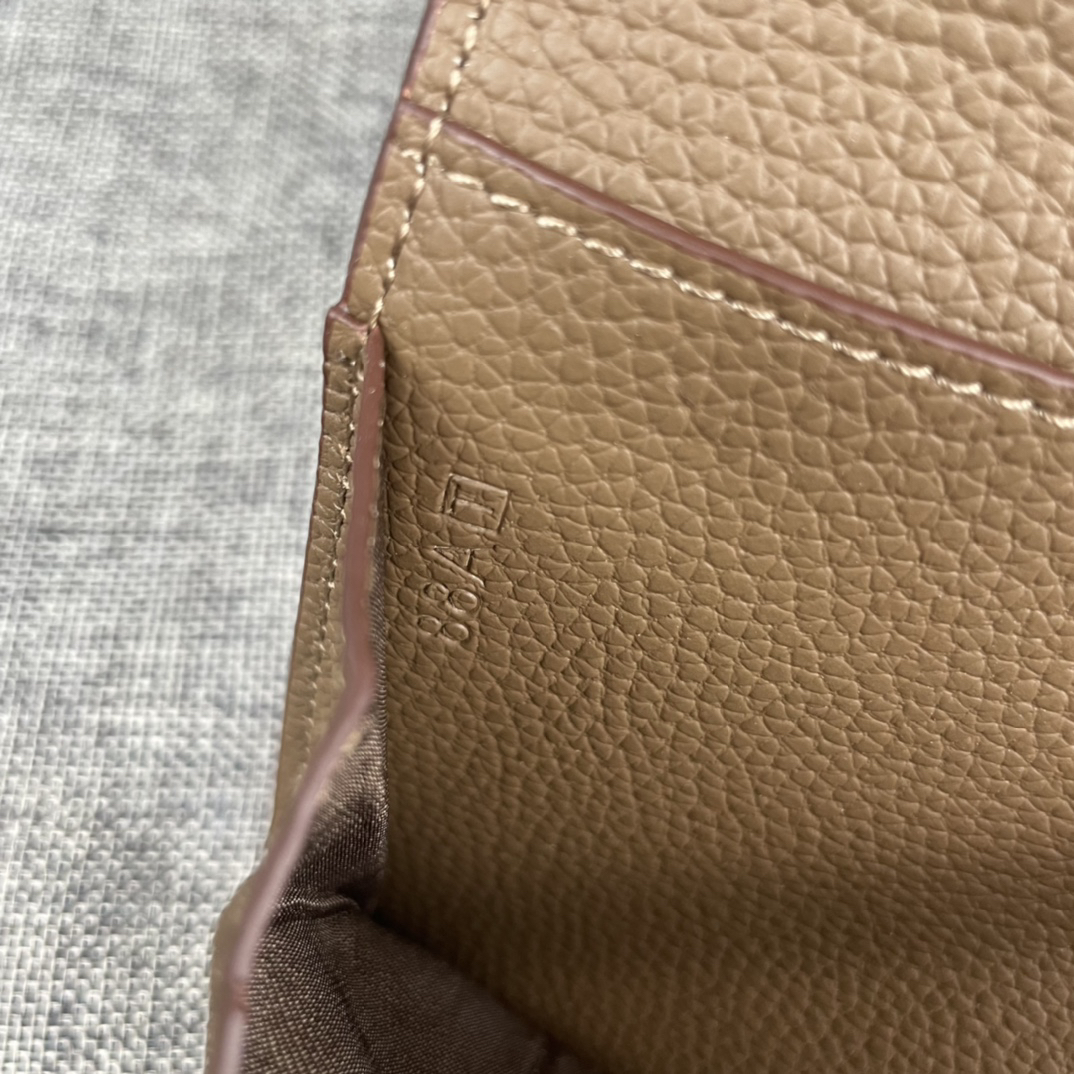 Hermès Dogon Duo Detachable Wallet - Image 8