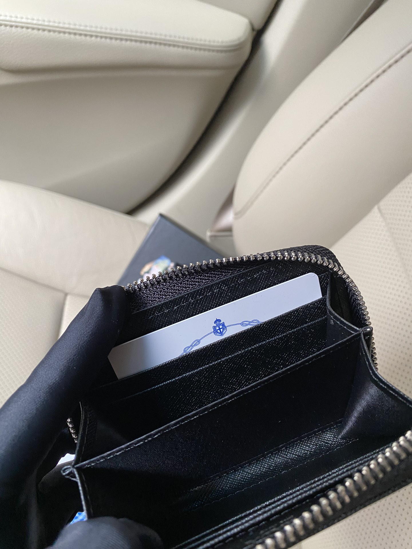Prada 2MC553 Black Leather Card Holder - Image 8
