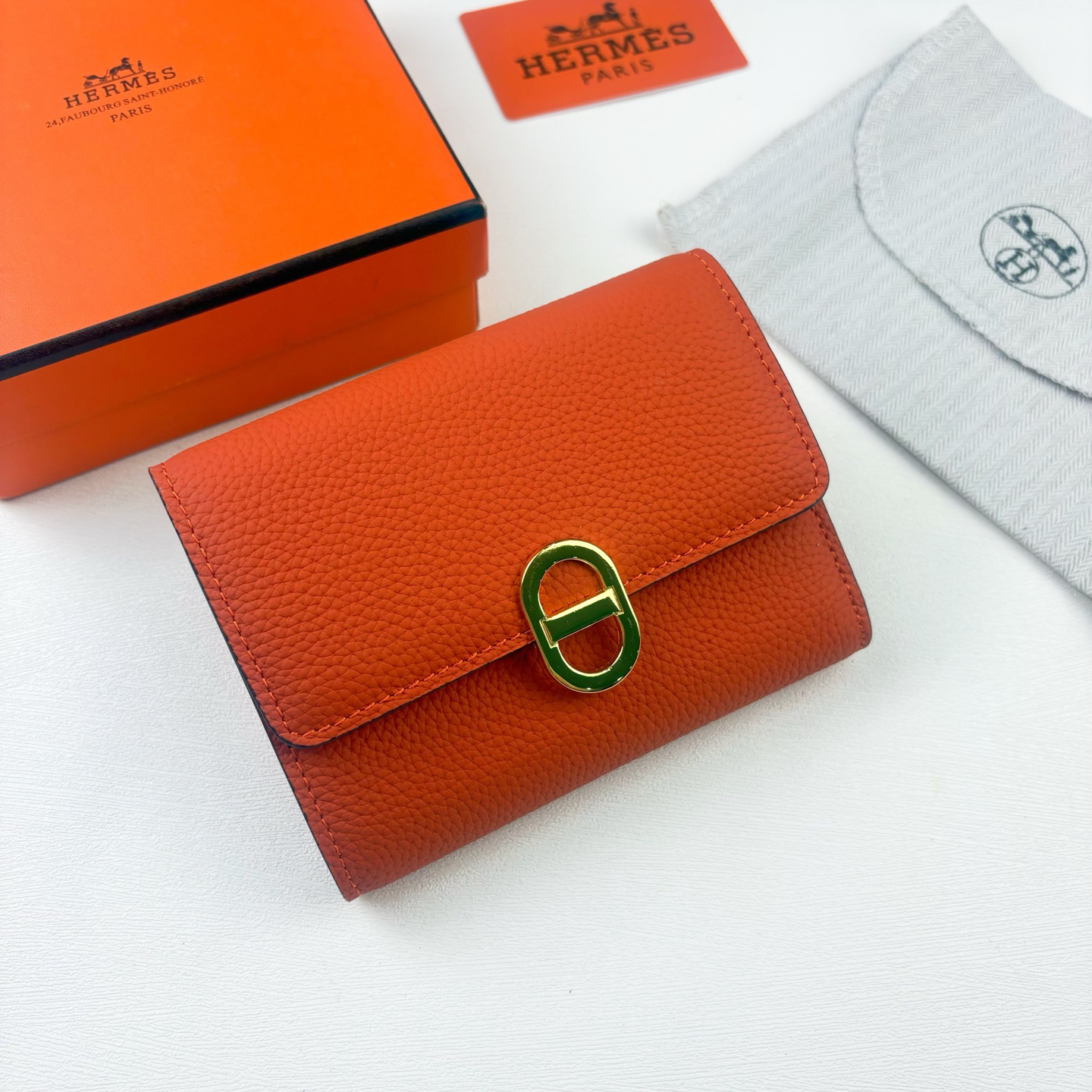Hermès Togo Calfskin Wallet with Gold Clasp - Image 8