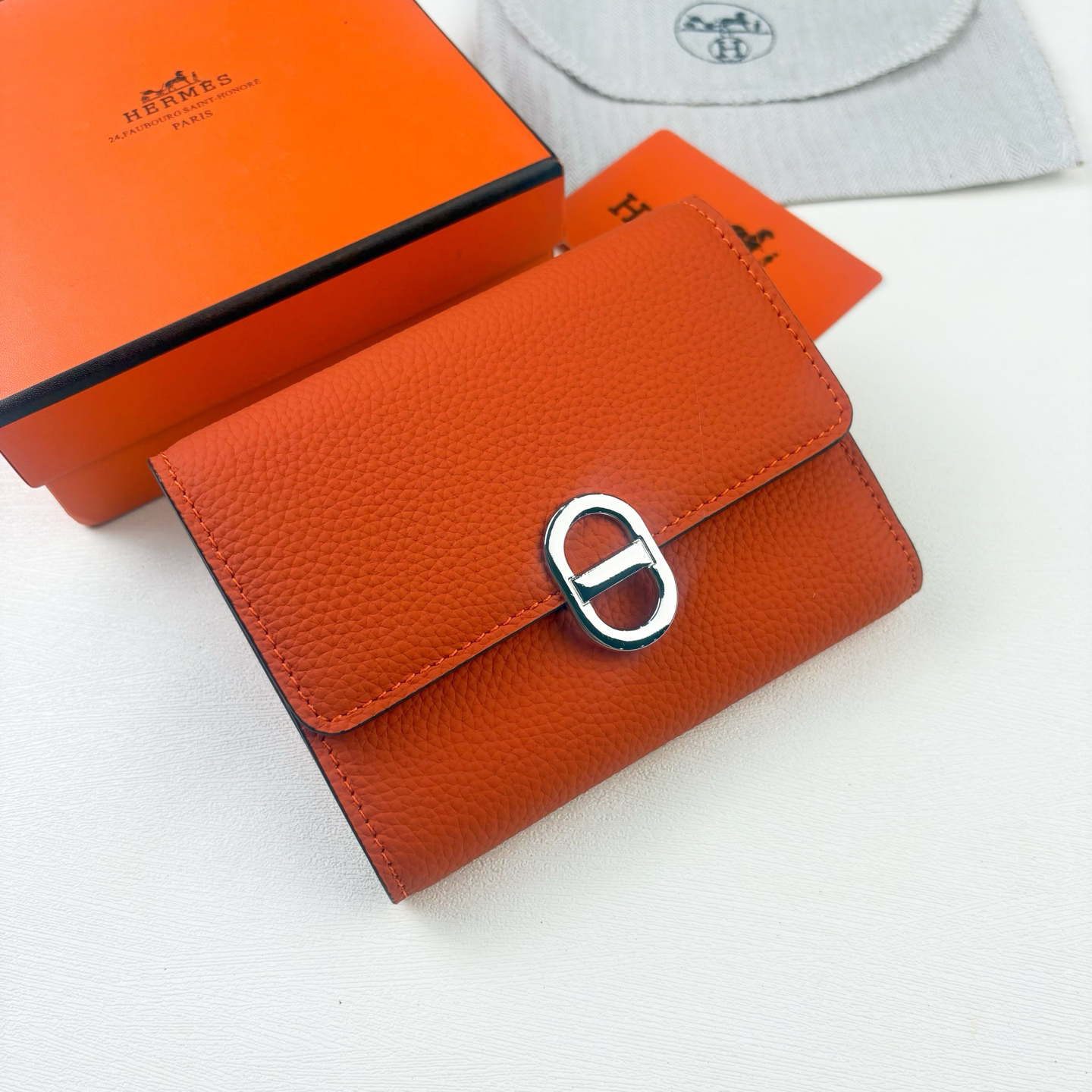 Hermès Togo Calfskin Wallet with Silver Clasp - Image 8
