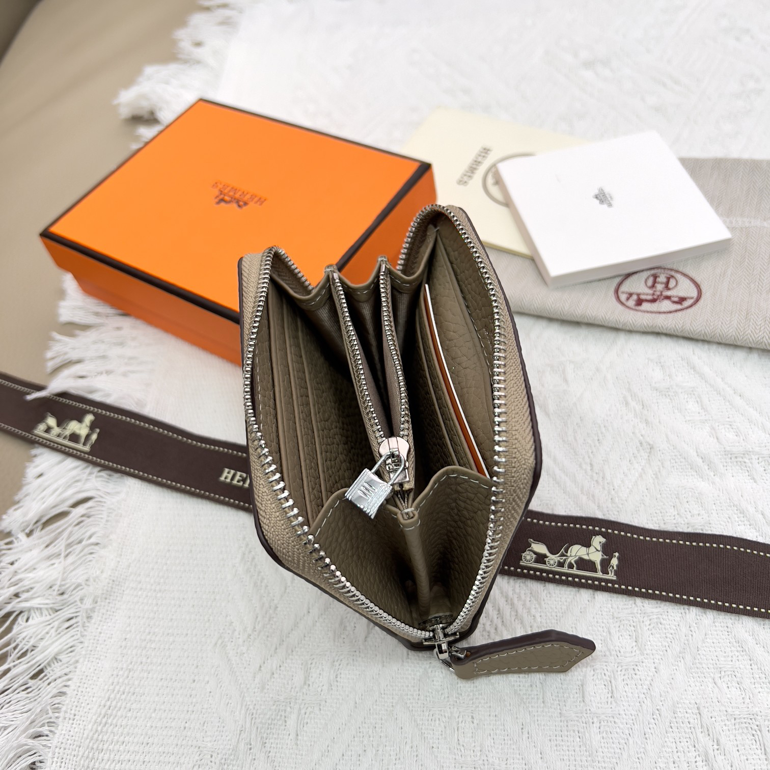 Hermes Constance Leather Wallet - Image 8