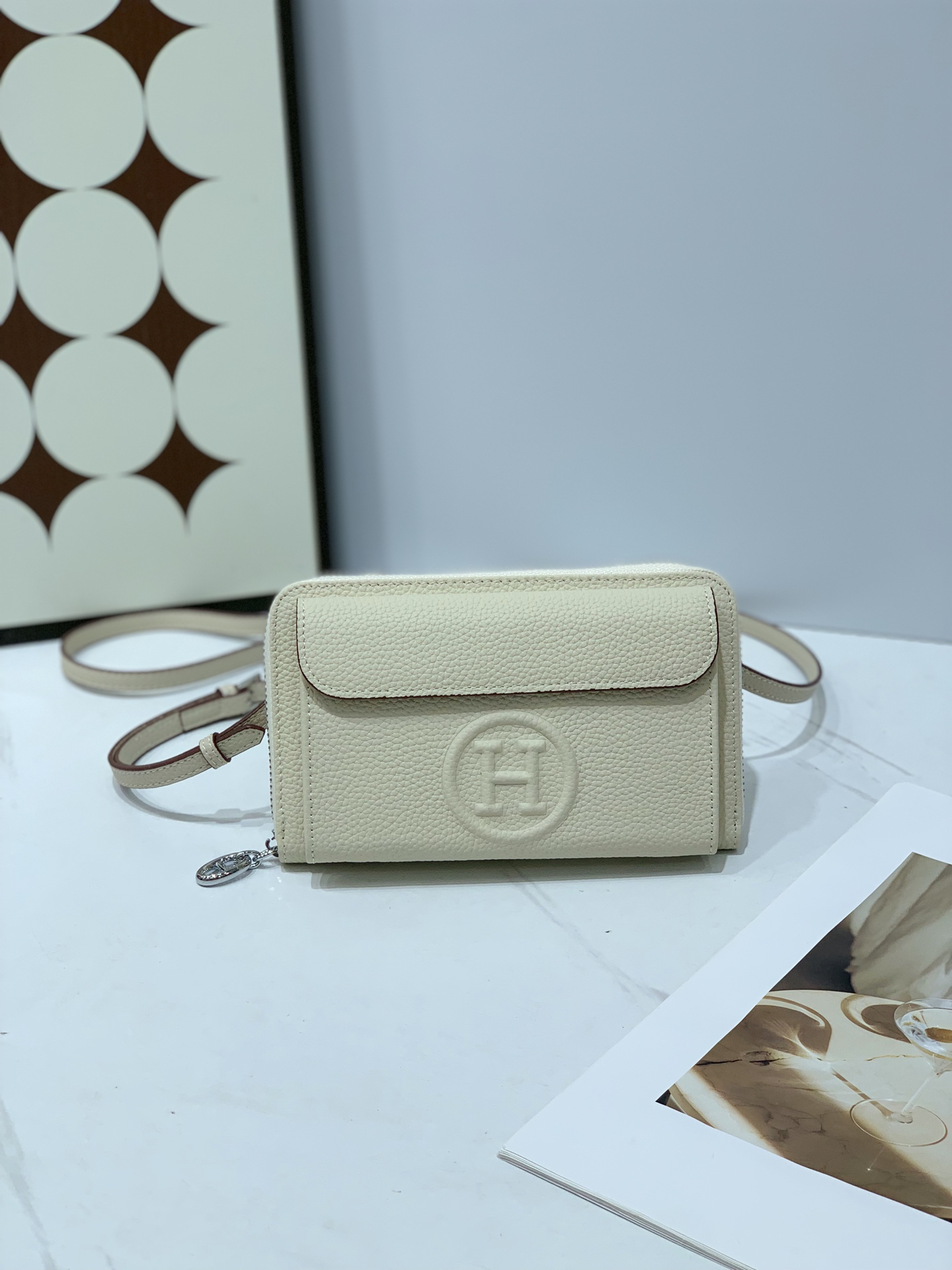 Hermès Togo Calfskin Shoulder Bag 502-2 - Image 8