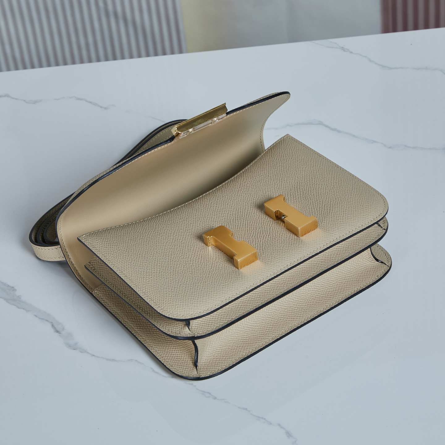 Hermès Constance Crossbody Bag in Epsom Leather - Image 8