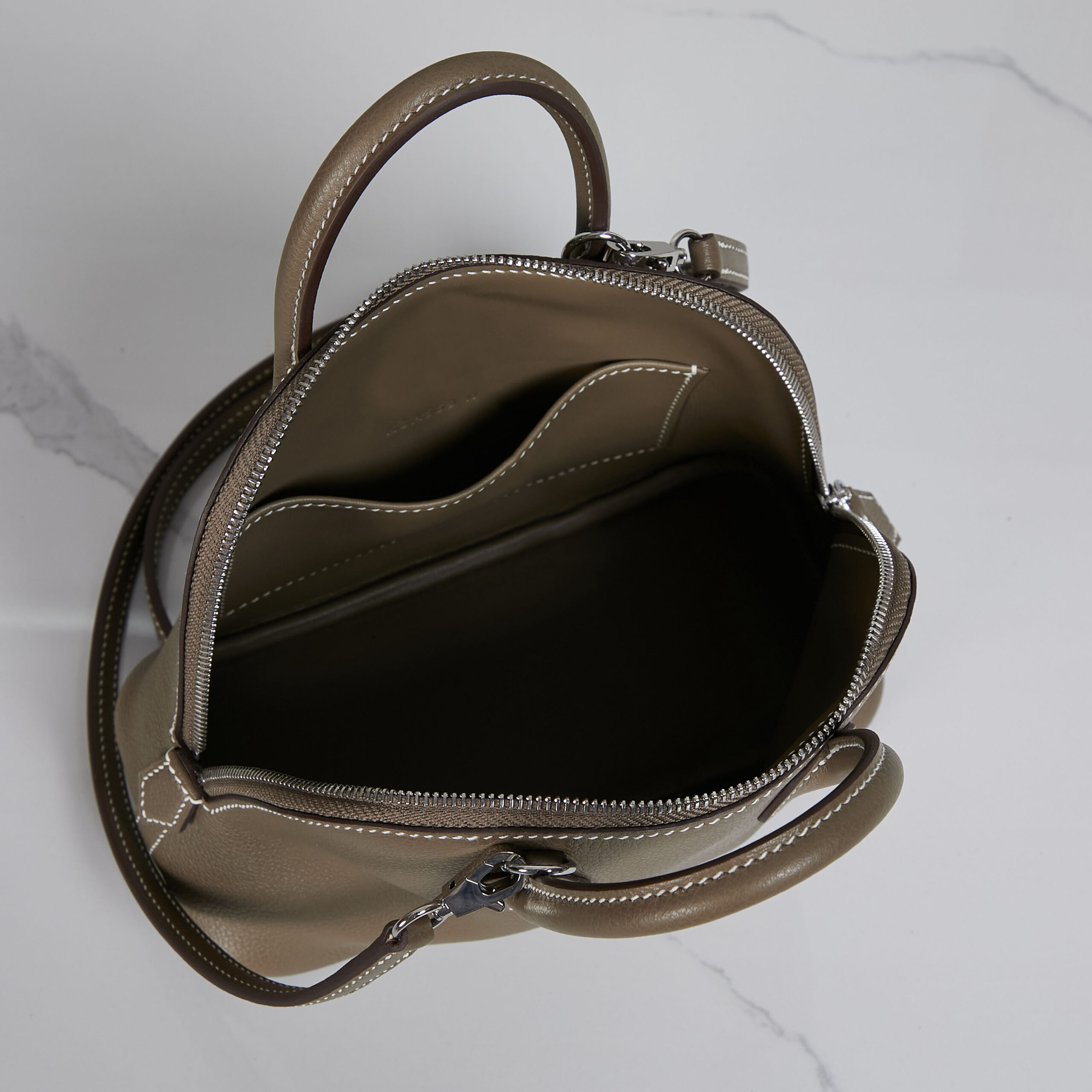 Hermès Bolide Handbag, 19 cm, Evercolor Leather, Elephant Gray, Silver Hardware - Image 8
