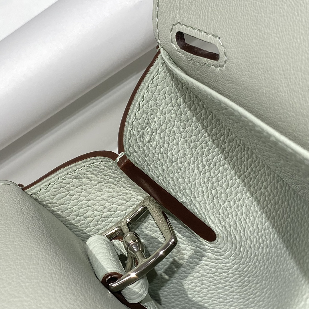 Halzan Crossbody Bag - Image 8