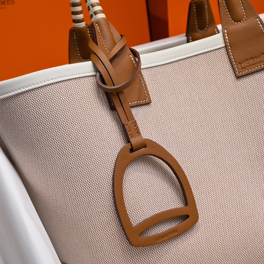 Hermes Steeple Tote Bag - Image 8