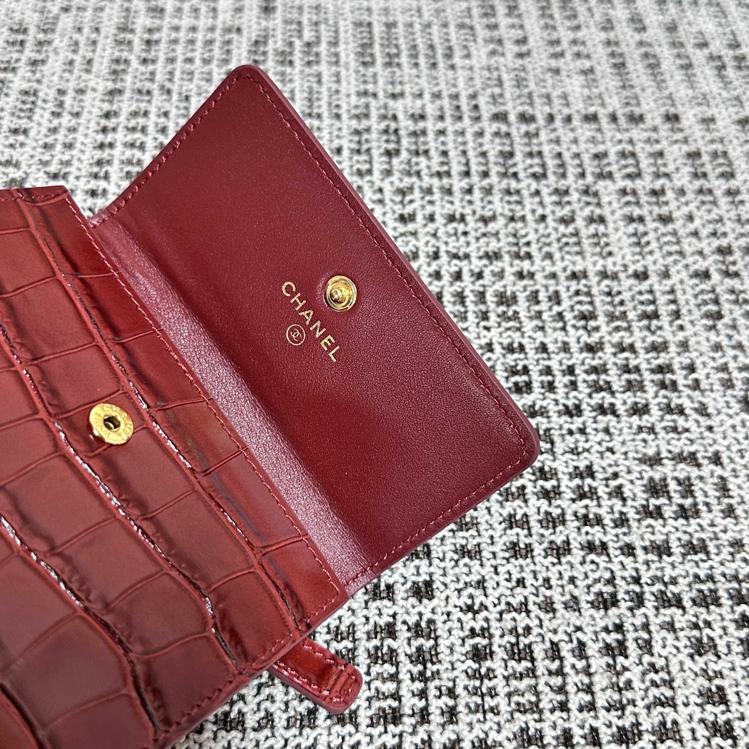 CHANEL Crocodile-Pattern Tri-Fold Wallet - Image 8