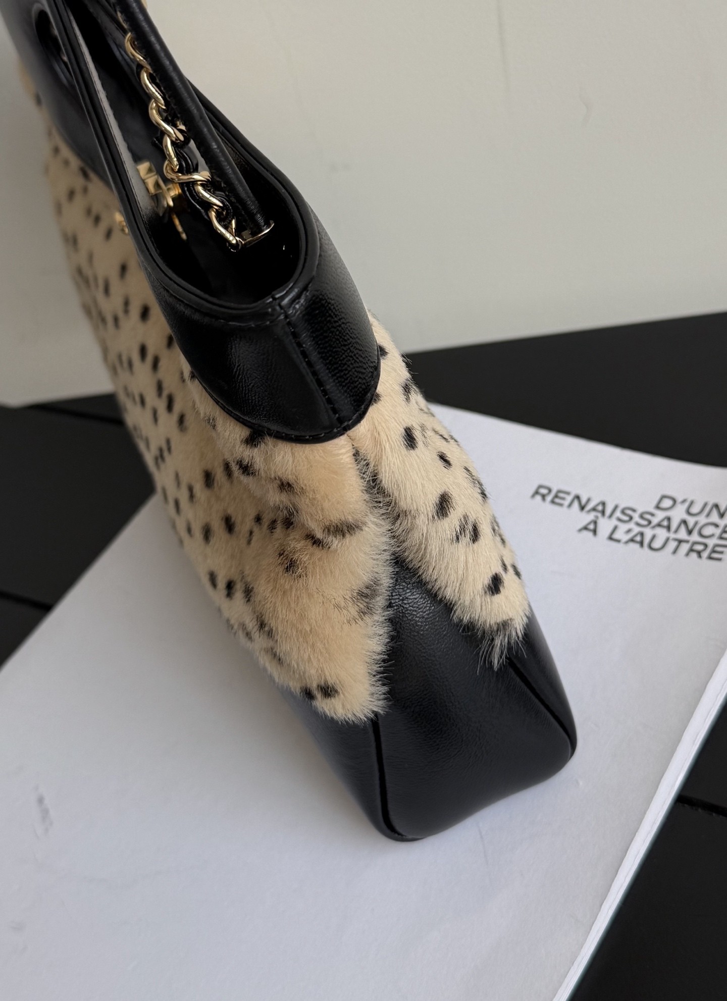 Chanel 31 Bag Leopard Print Series, Horizontal Design - Image 8