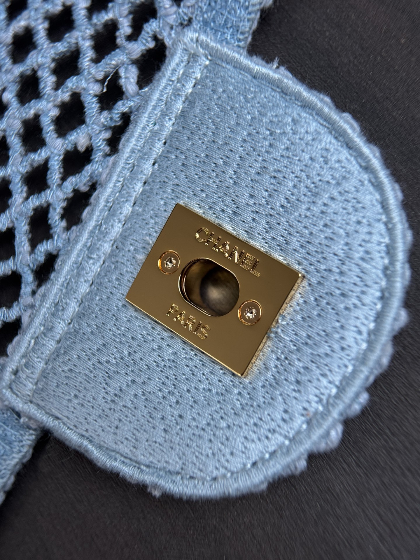 Chanel Hook-Woven Chain Shoulder Bag - Image 8