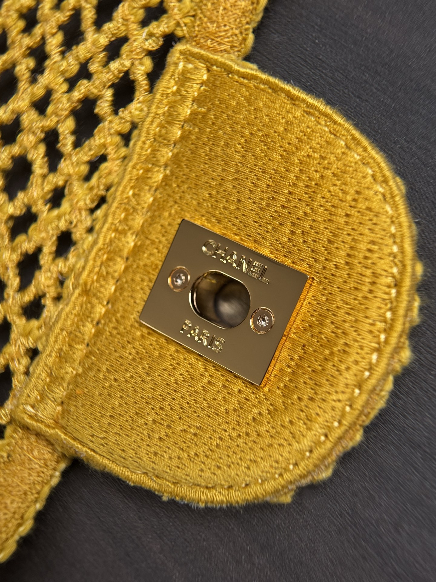 Chanel Woven Chain Bag AS6157 - Image 8