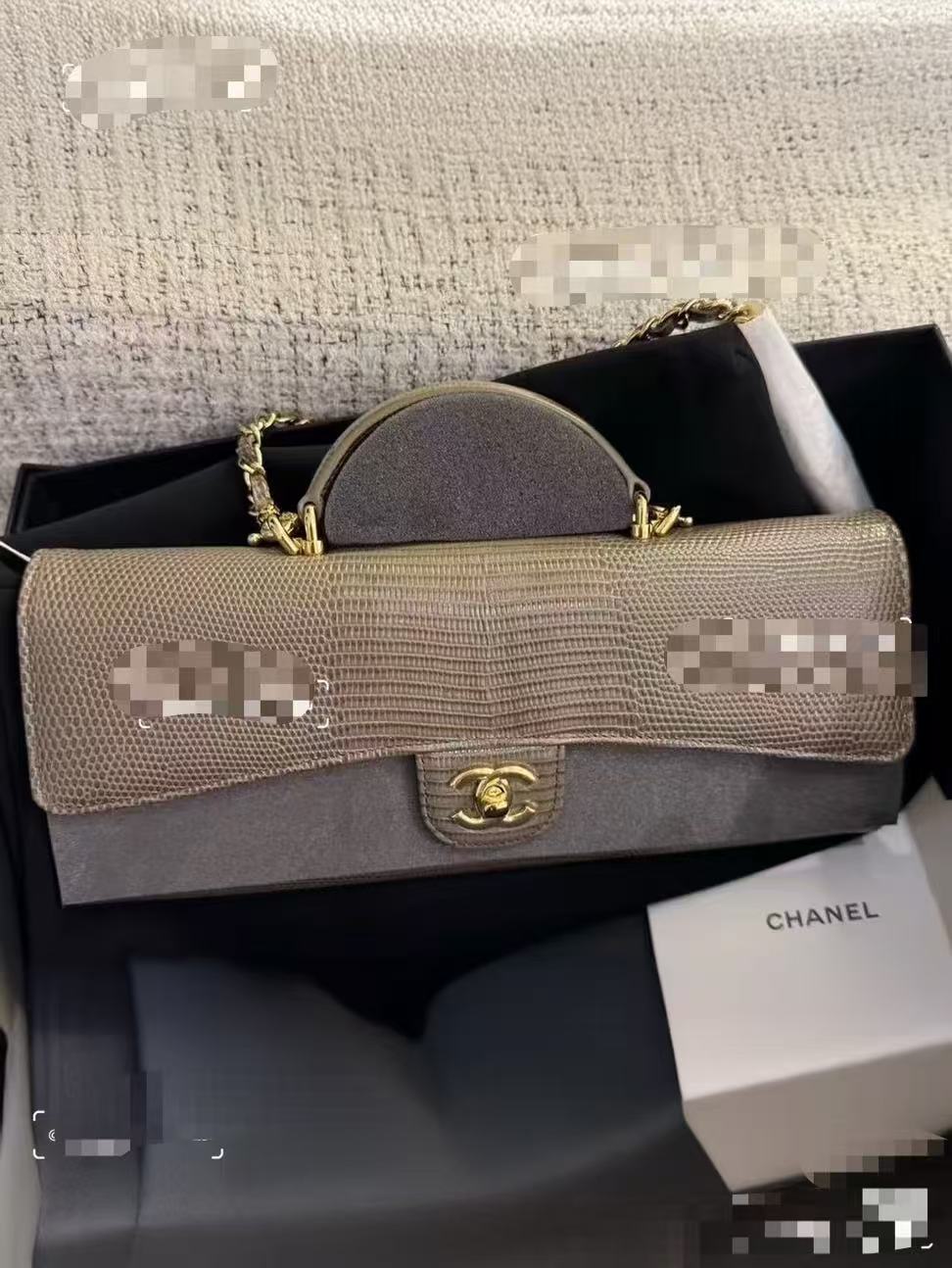 Chanel 26A Crocodile-Embossed Leather Chain Shoulder Bag - Image 8