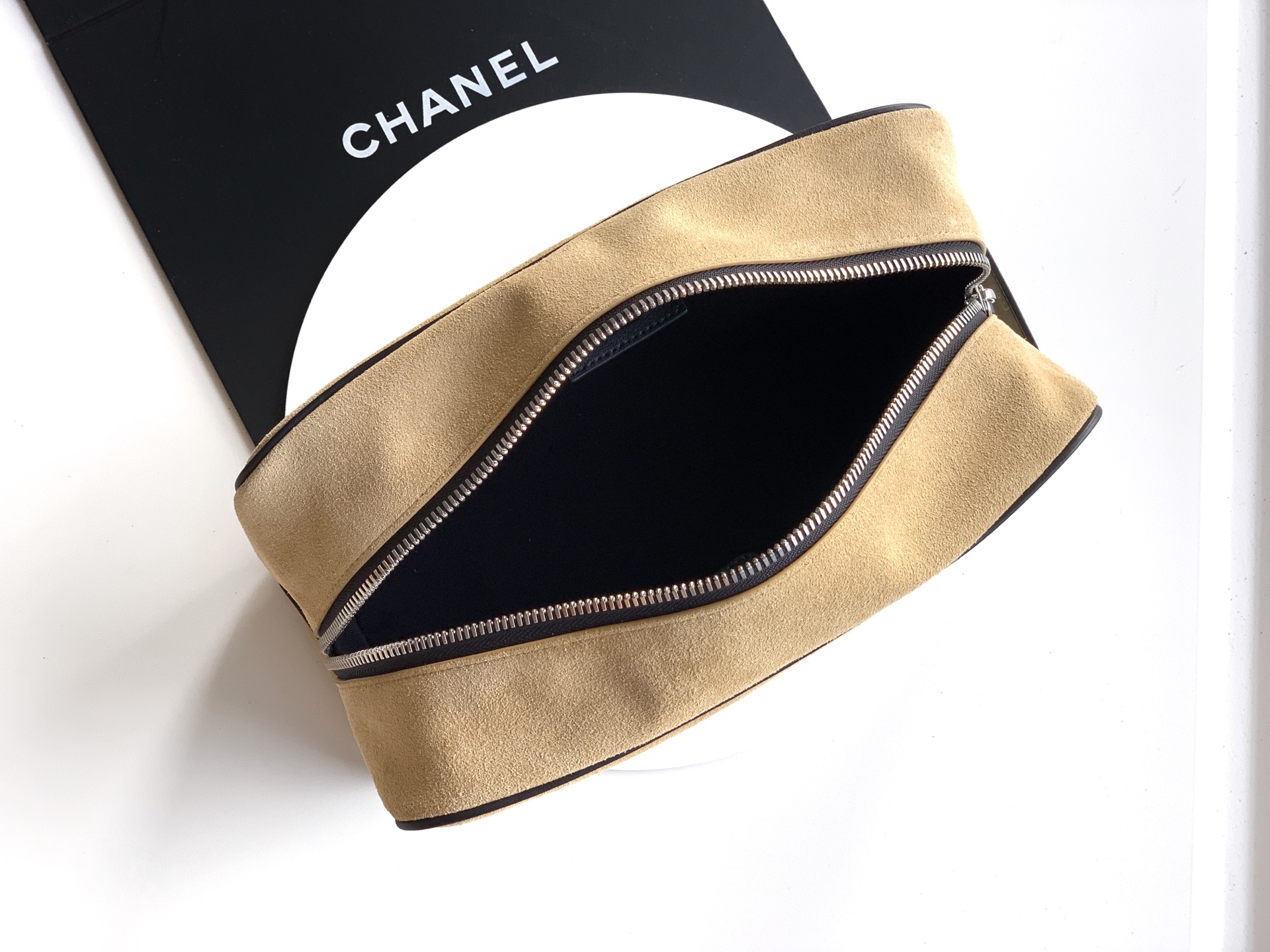 Chanel Coco Beach Deerskin Handbag - Image 8