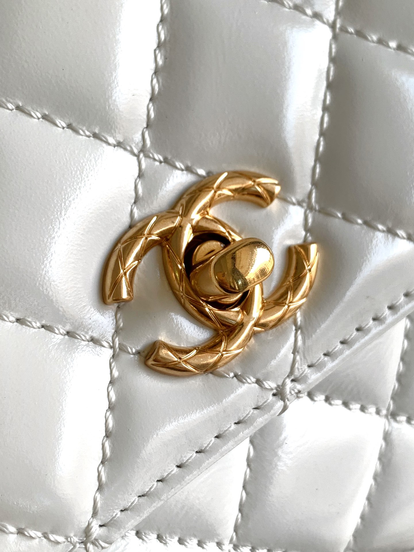 Chanel Coco Handle Small White Handbag - Image 8