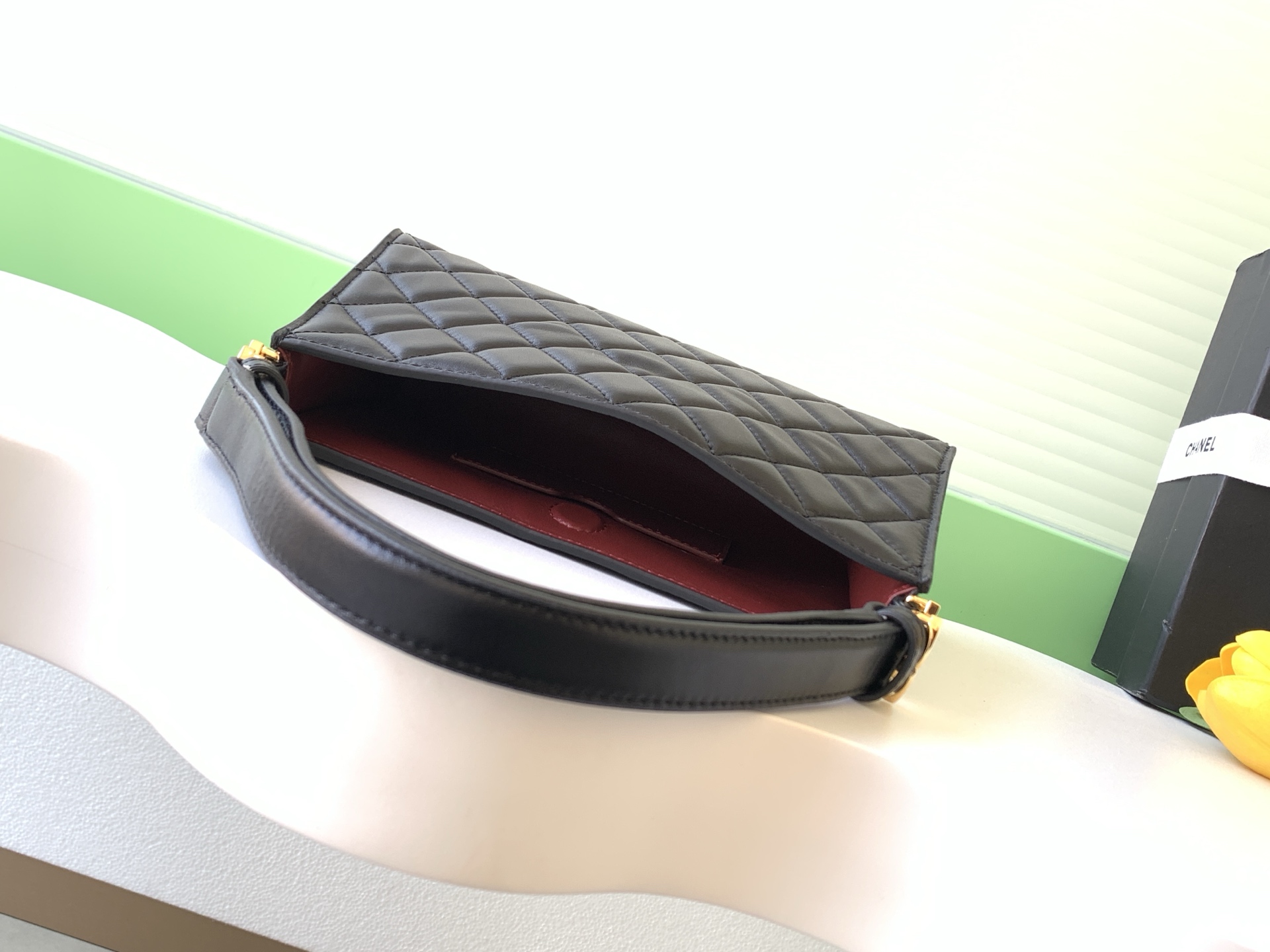 Chanel 26X Christmas Limited Quilted Lambskin Shoulder Bag - Image 8