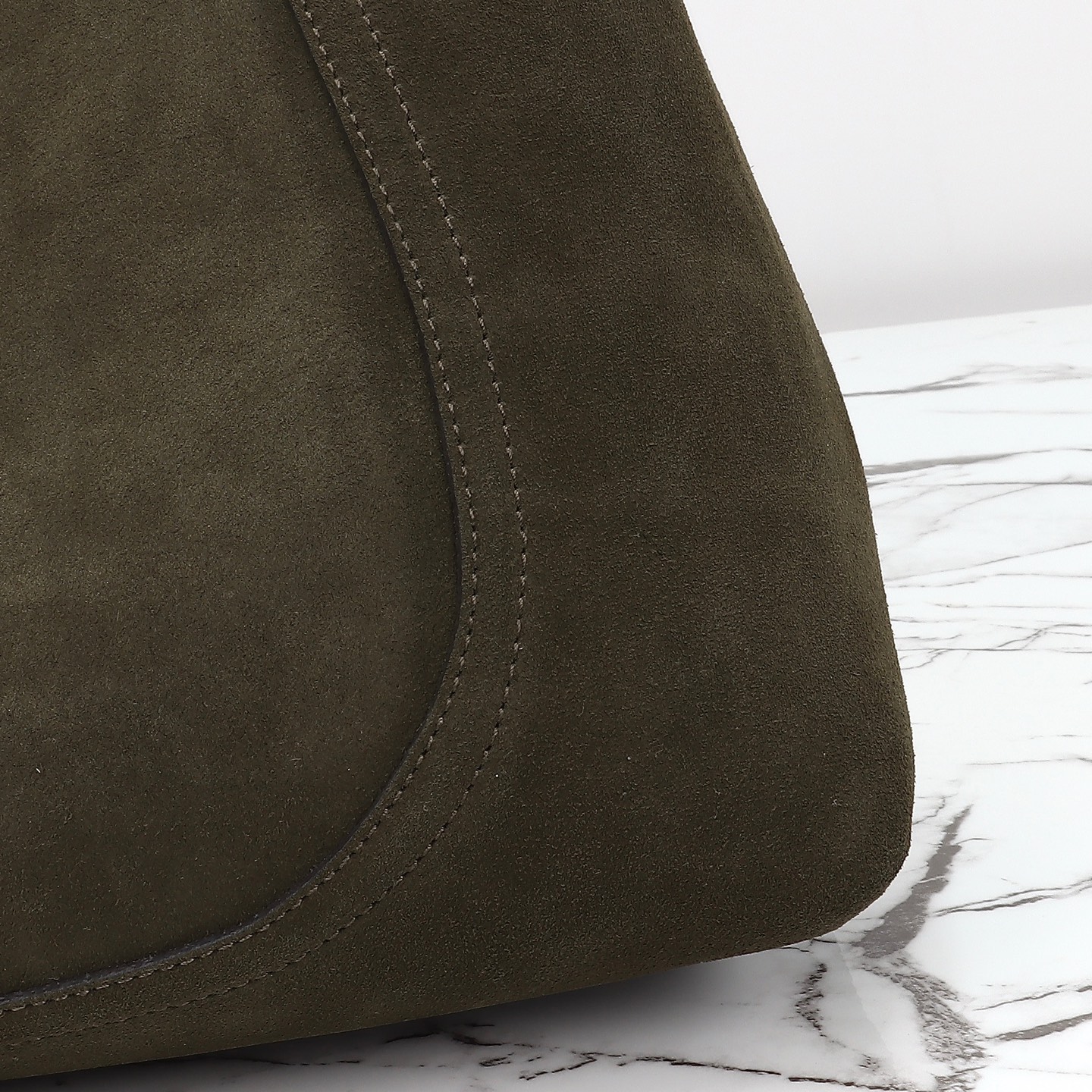 Gucci Model 837466 Forest Green Suede Bag - Image 8