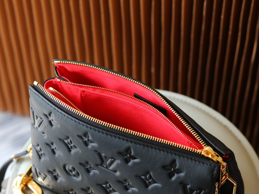 Louis Vuitton Coussin BB Lambskin Crossbody Bag - Image 8