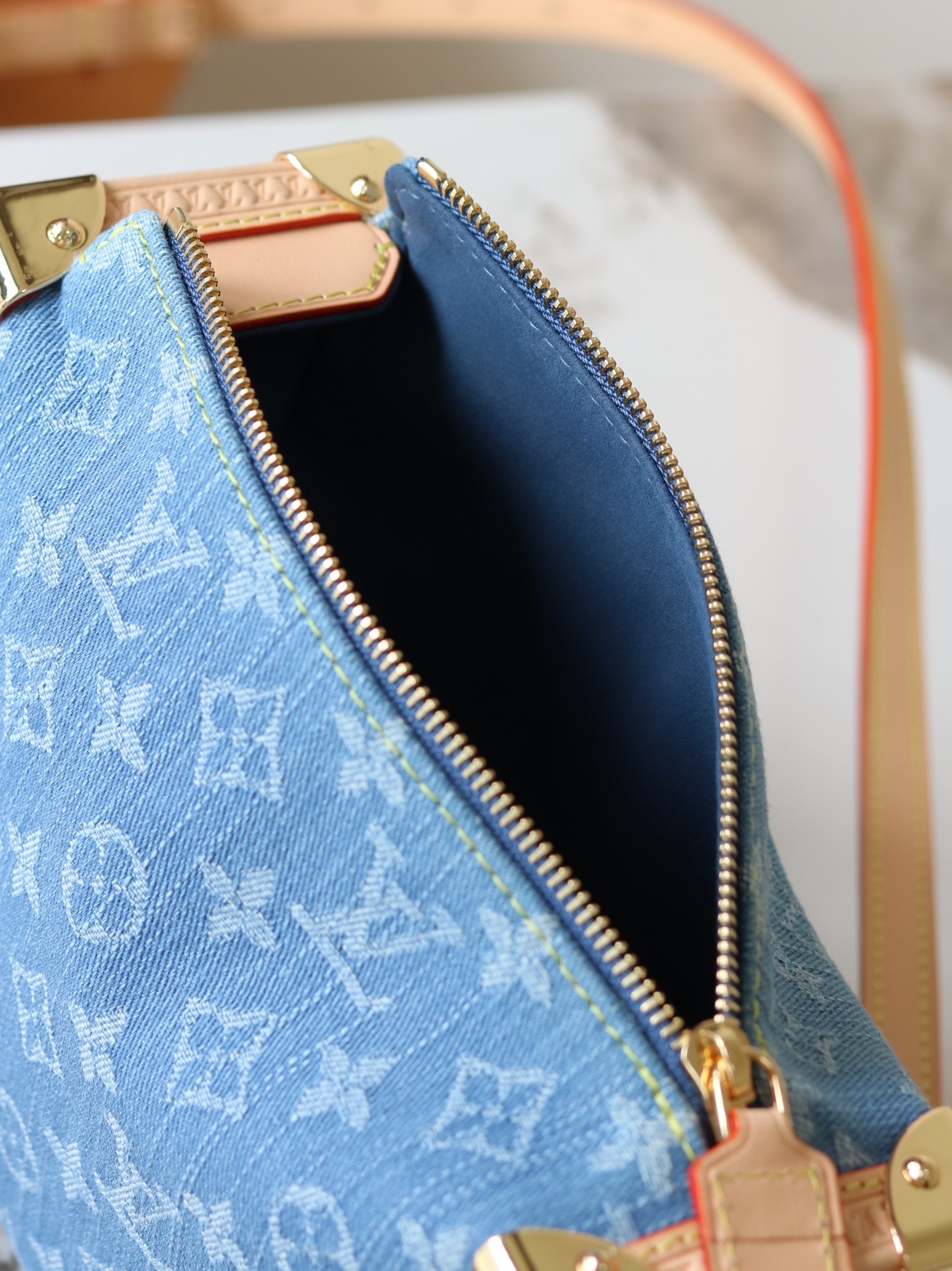 Louis Vuitton Side Trunk Medium Bag in Denim Rendez-Vous - Image 8