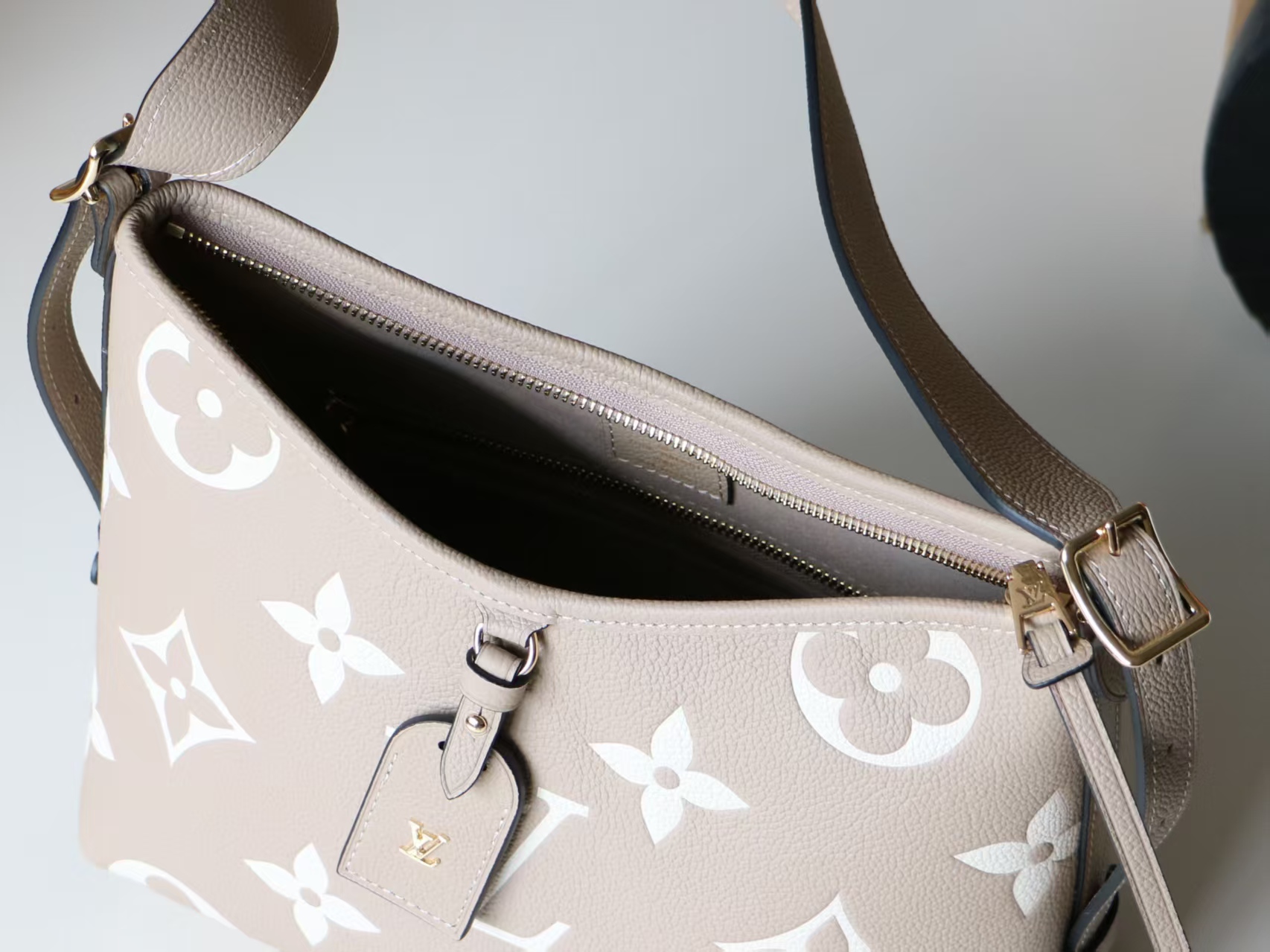 Louis Vuitton CarryAll Small Handbag in Monogram Empreinte Leather - Image 8