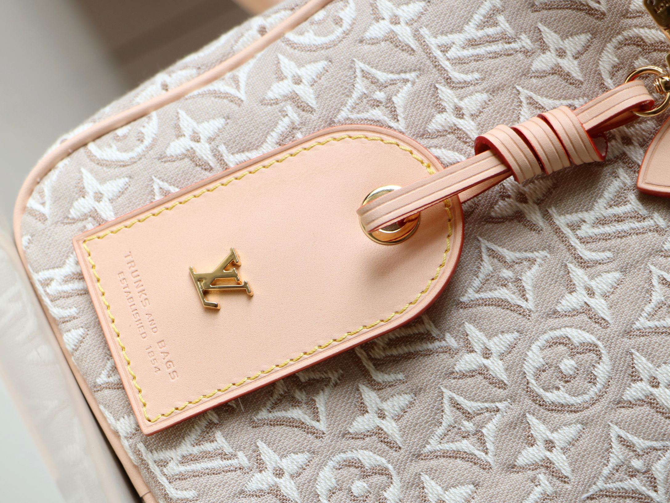 Louis Vuitton Speedy Soft 30 Handbag - Image 8