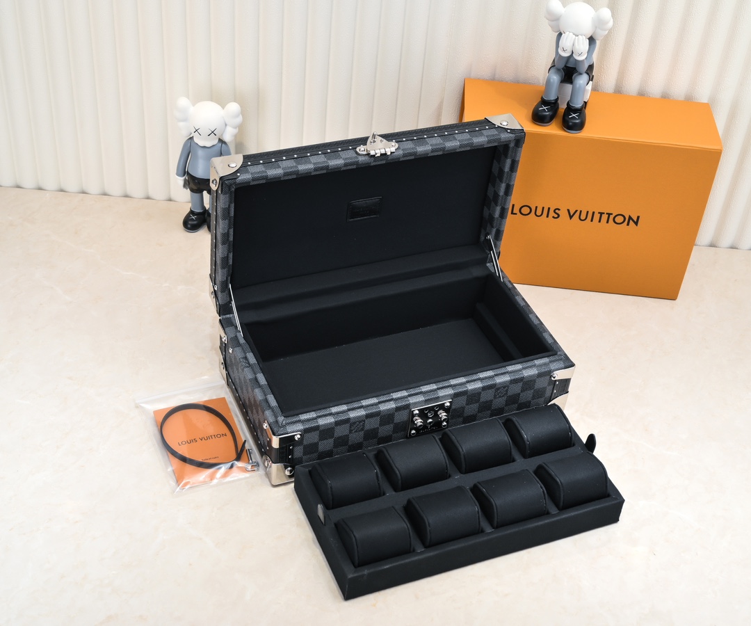 Louis Vuitton Monogram 8-Watch Storage Case - Image 8