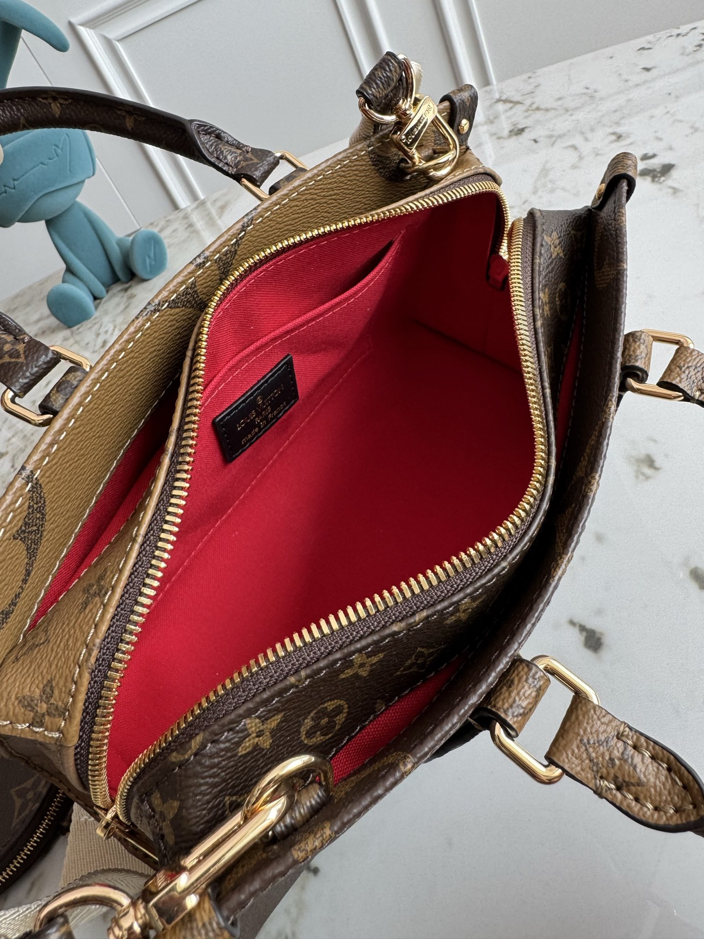 Louis Vuitton OnTheGo East West Tote Bag M46653 - Image 8