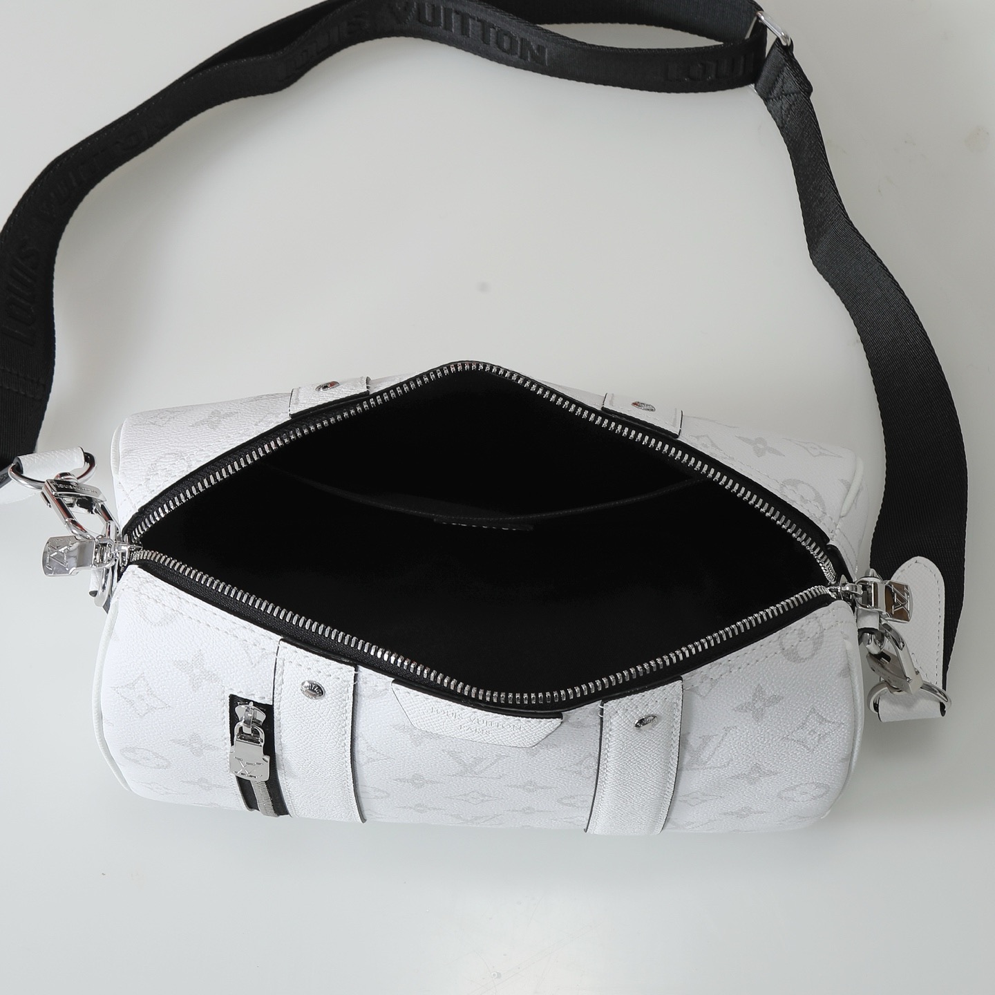 Louis Vuitton City Keepall M27644 Crossbody Bag in White Monogram - Image 8