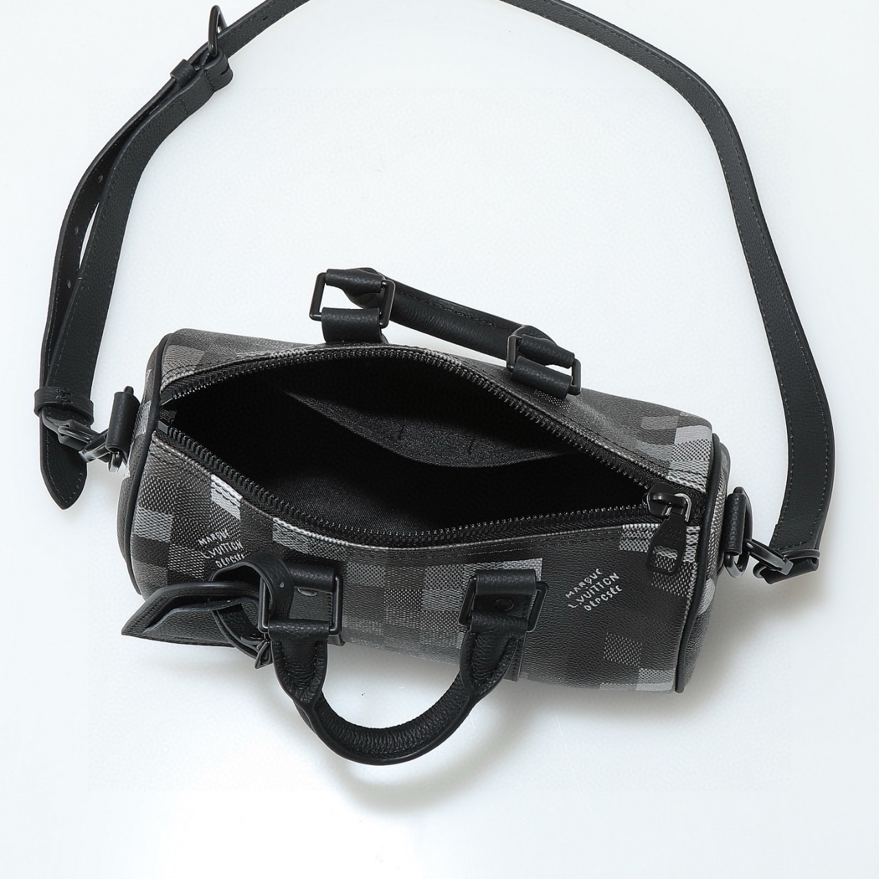 Louis Vuitton Keepall Bandoulière 25 Damoflage Black Travel Bag - Image 8