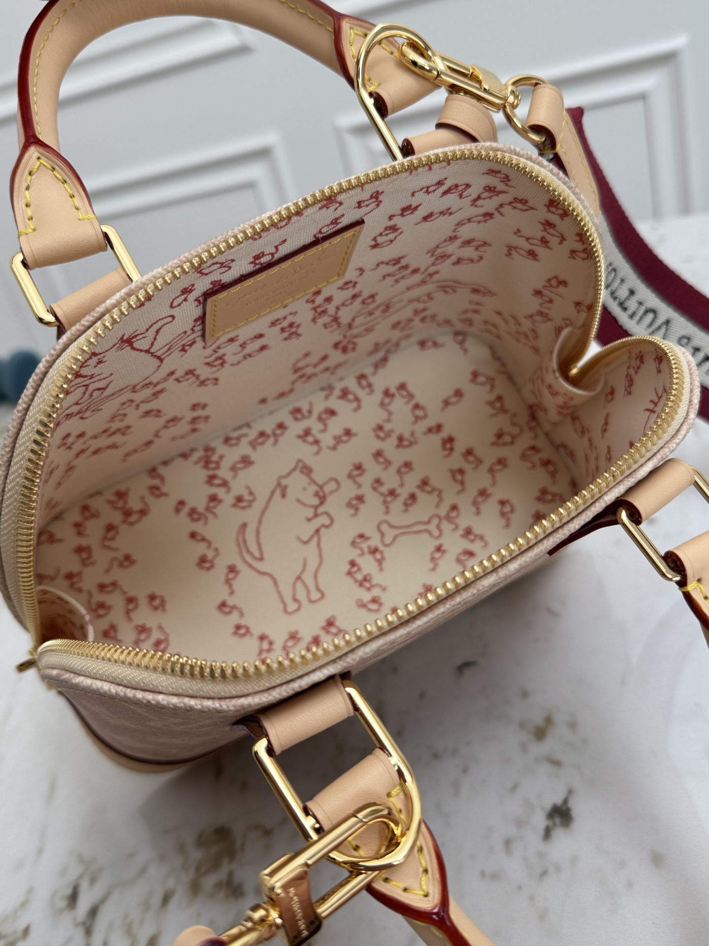 Louis Vuitton Alma BB Catogram Canvas Handbag M25728 - Image 8